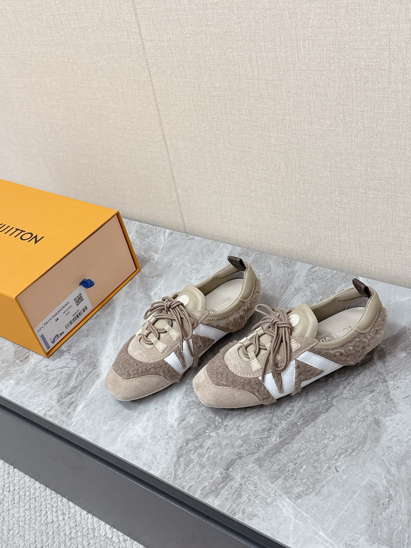 LV Style Leather Women's Shoes Lookbook Reference image 2