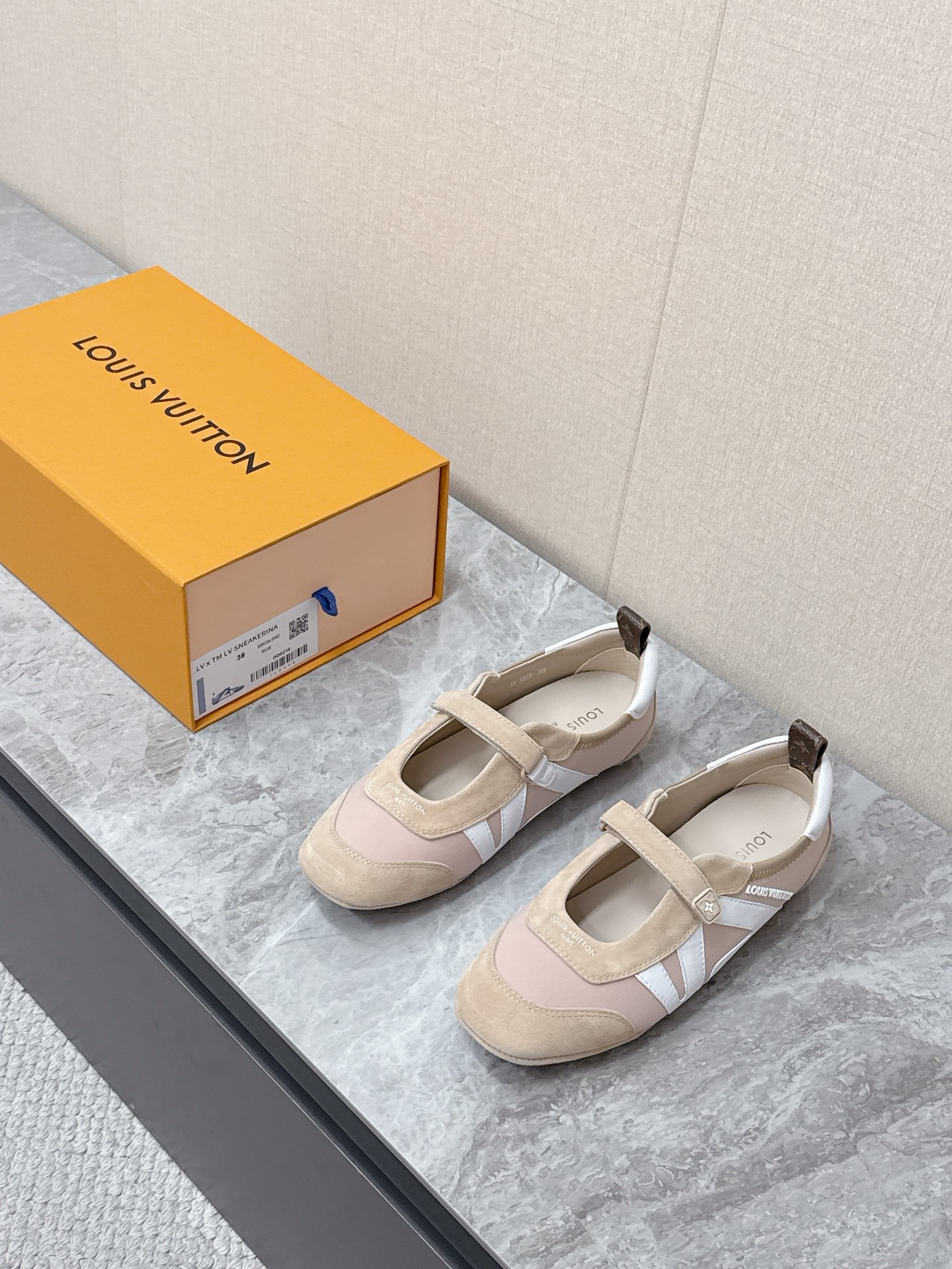 LV Style Leather Women's Shoes Lookbook Reference image 1