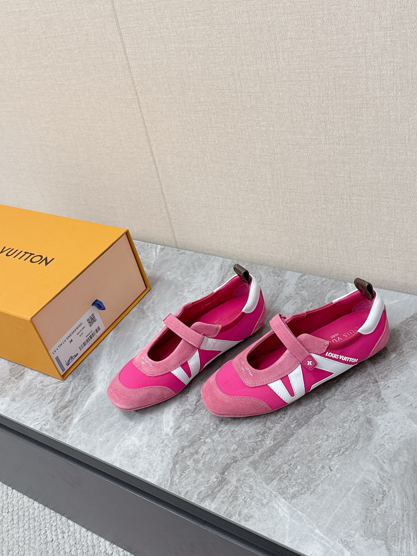 LV Style Leather Women's Shoes Lookbook Reference image 2