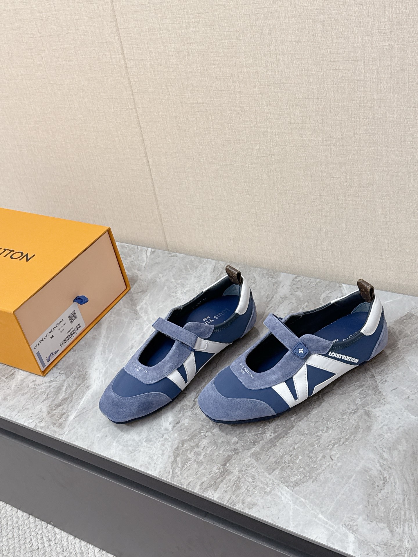 LV Style Leather Women's Shoes Lookbook Reference image 2