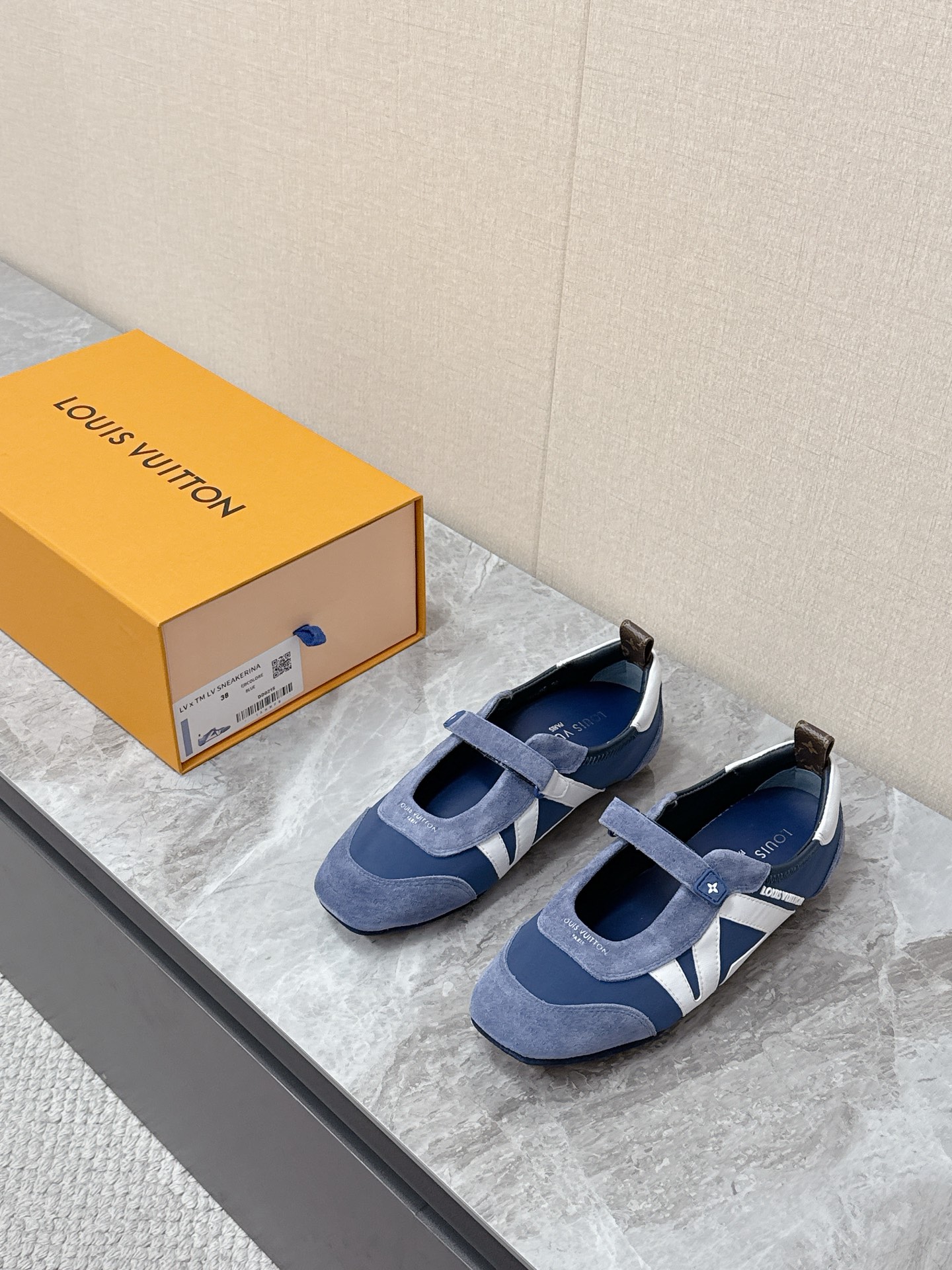 LV Style Leather Women's Shoes Lookbook Reference image 1