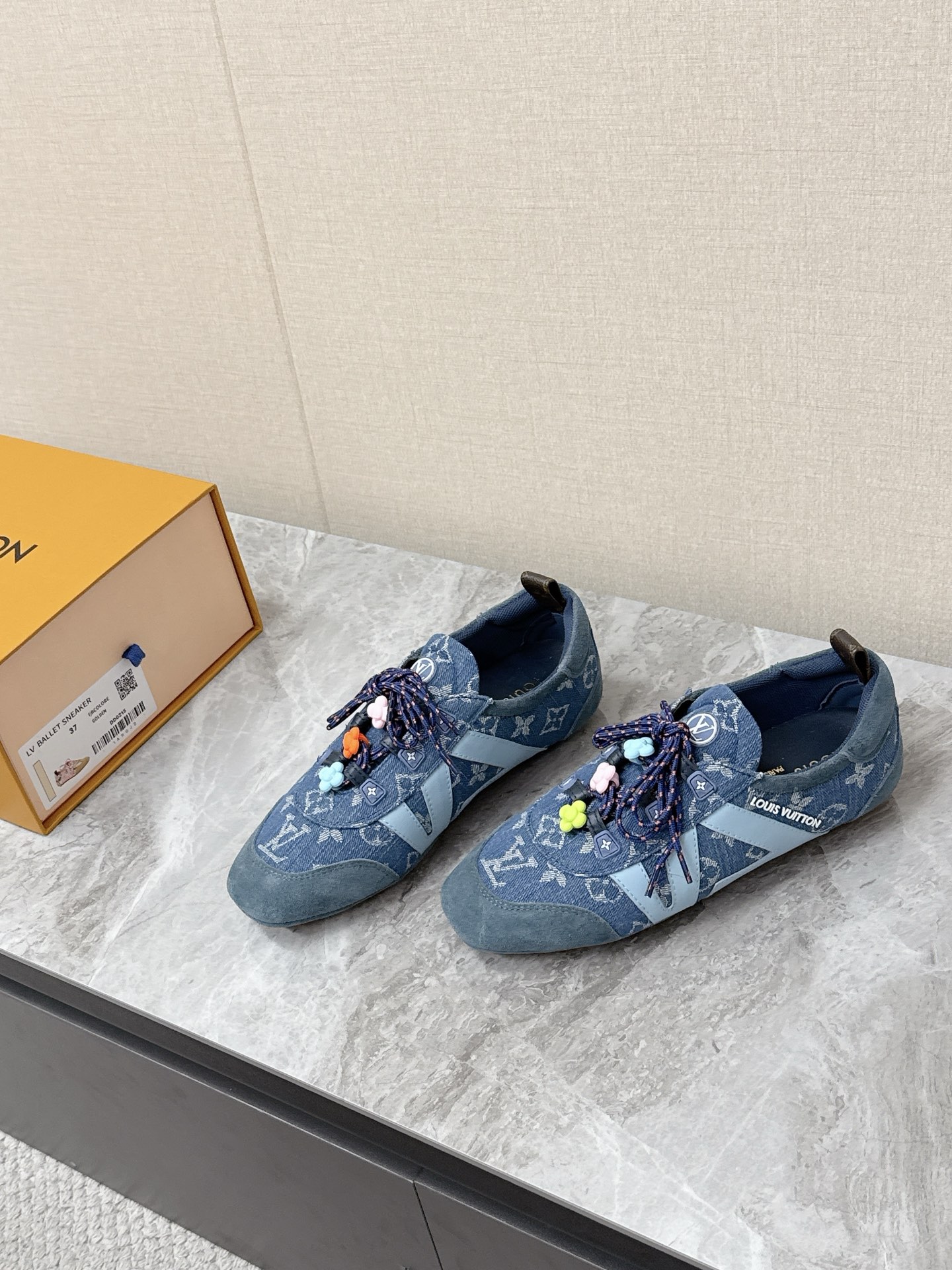 LV Style Leather Women's Shoes Lookbook Reference image 2