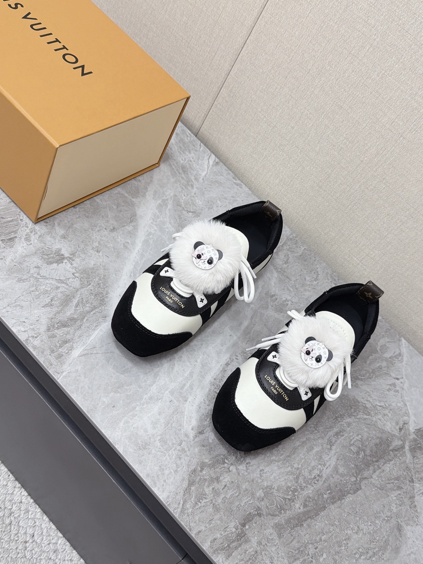 Louis Vuitton Sneakers