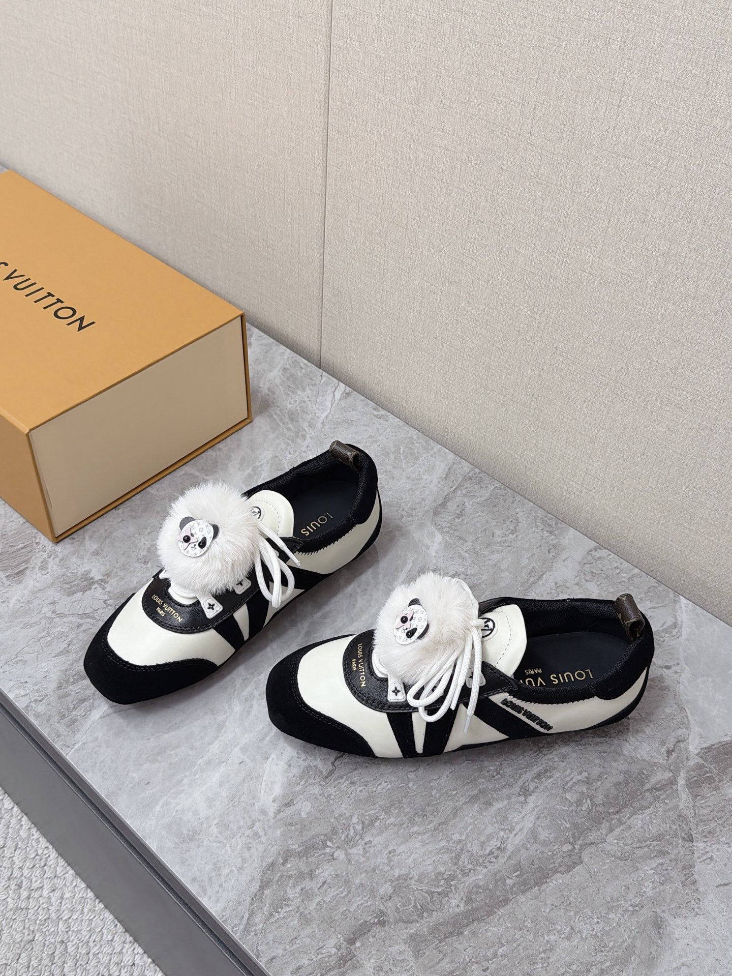 Louis Vuitton Sneakers