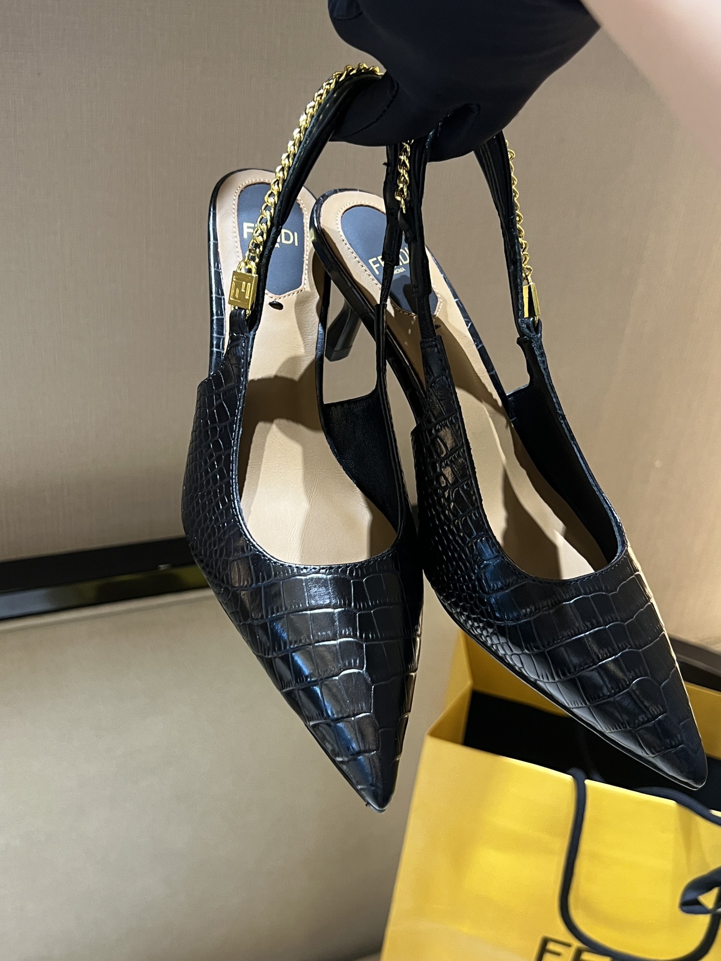 NO:234520,Cowhide patterned crocodile pattern cowhide, cowhide foot pad, genuine leather injection molded bottom!  ,high heels,high heels,cowhide19860909对纹路鳄鱼纹牛皮,牛皮垫脚,真皮注塑大底！,高跟鞋,high heels,cowhide,Women's Shoes