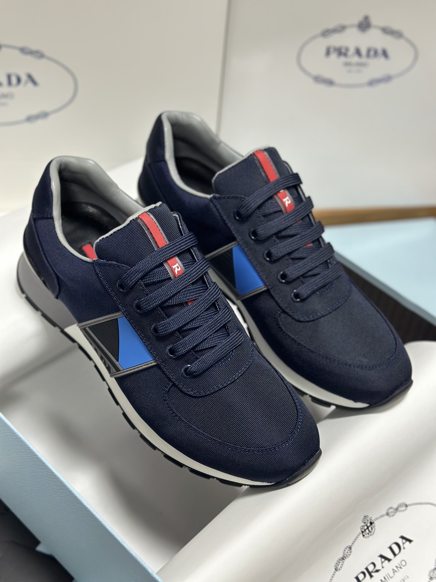 2024 año fuerza lote [PRADA-Prada-4E3198] contador modelos sincrónicos moda zapatos casuales, utiliz