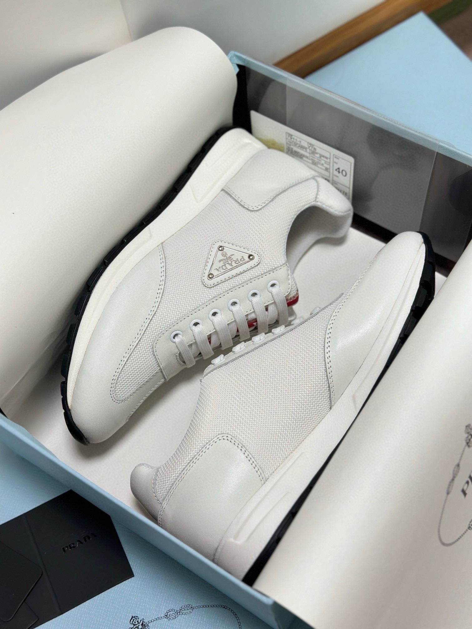 Prada PRAX01 Witte Sneakers voor Dames - Stijlvol en Comfortabel