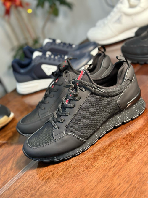 Men's Casual Sneakers in Black Leather and Denim with Lightweight Sole