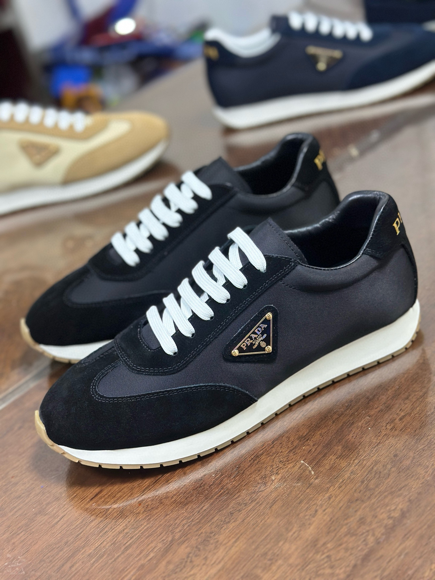 נעלי גברים מוביליים בסגנון Prada עור שחור, נוחות ונוחים 2 i1751507007259 6601 0 0
