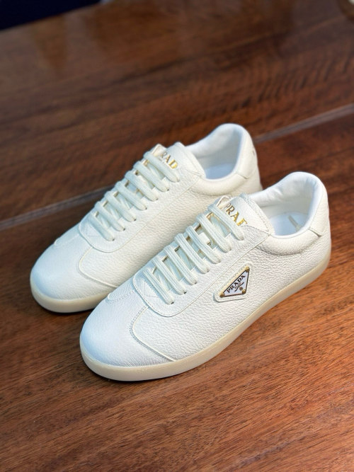Prada Men's 2024 Spring/Summer Premium Leather Sneakers - Stylish & Versatile 1 Prada Men's 2024 Spring/Summer Premium Leather Sneakers - Stylish & Versatile