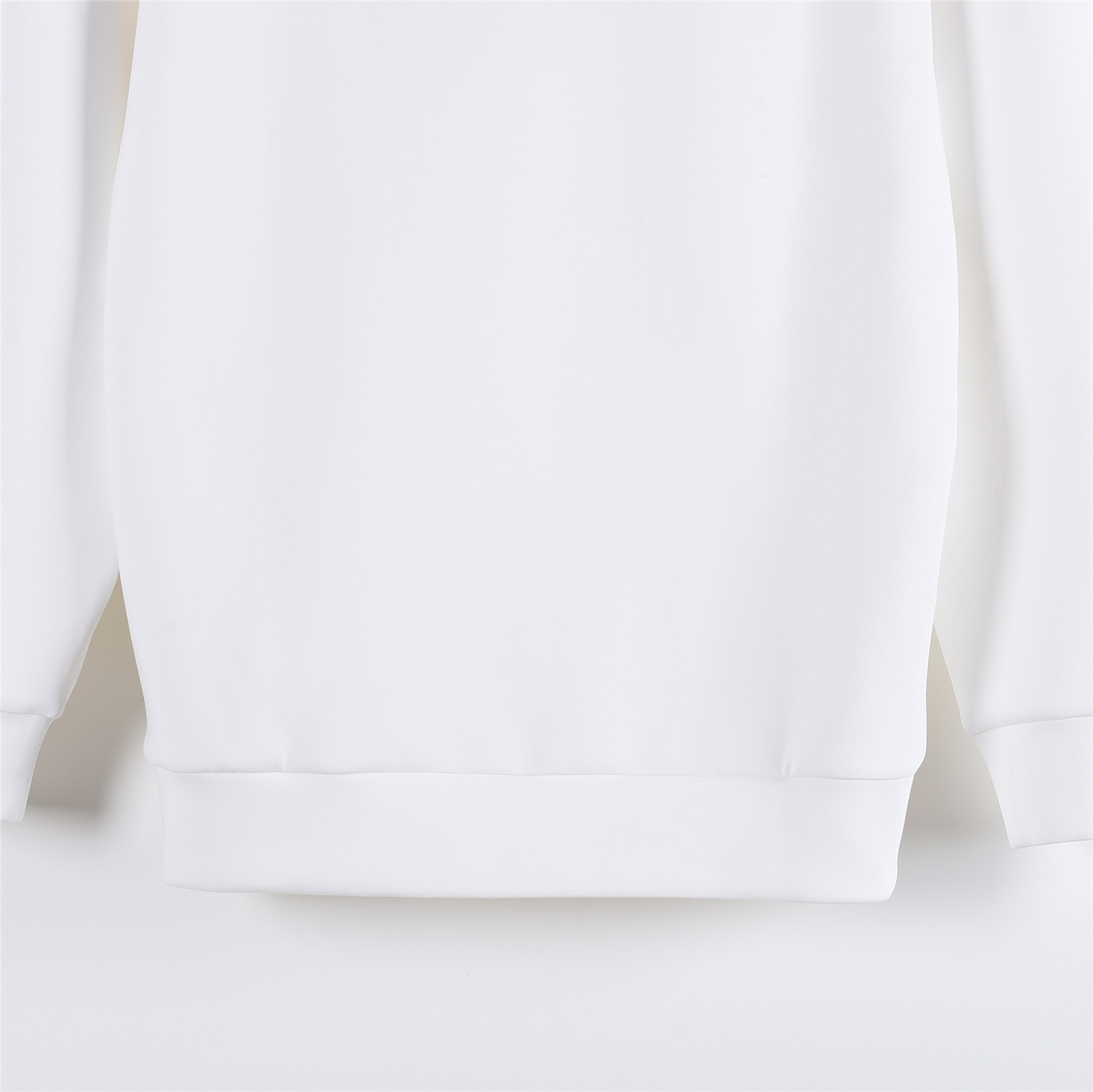 Burberry/巴宝莉 25ss 口袋格纹袖子字母大标太空棉卫衣黑色 白色