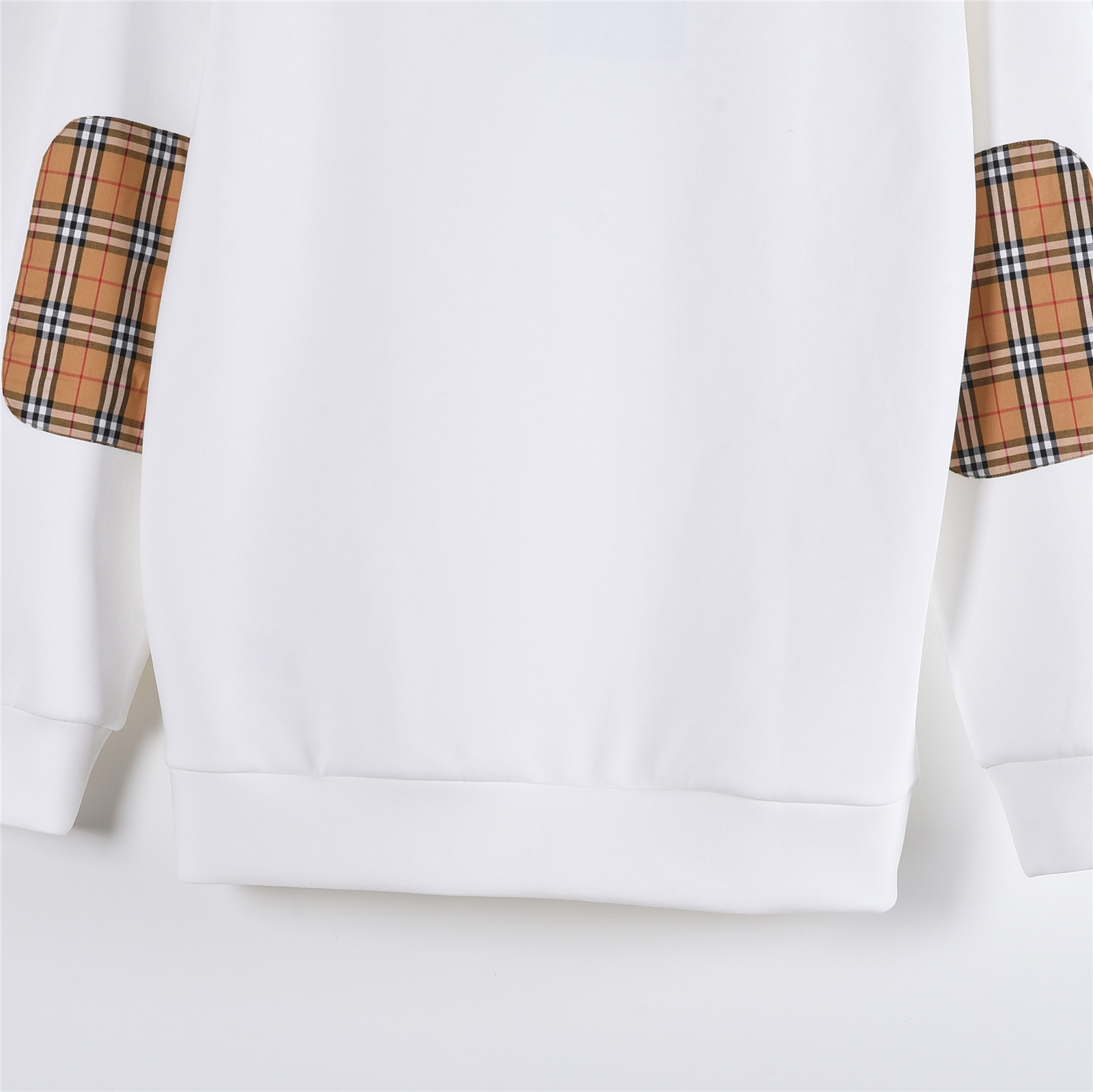 Burberry/巴宝莉 25ss 肩膀袖子贴布胸口刺绣战马logo太空棉卫衣 黑色 白色