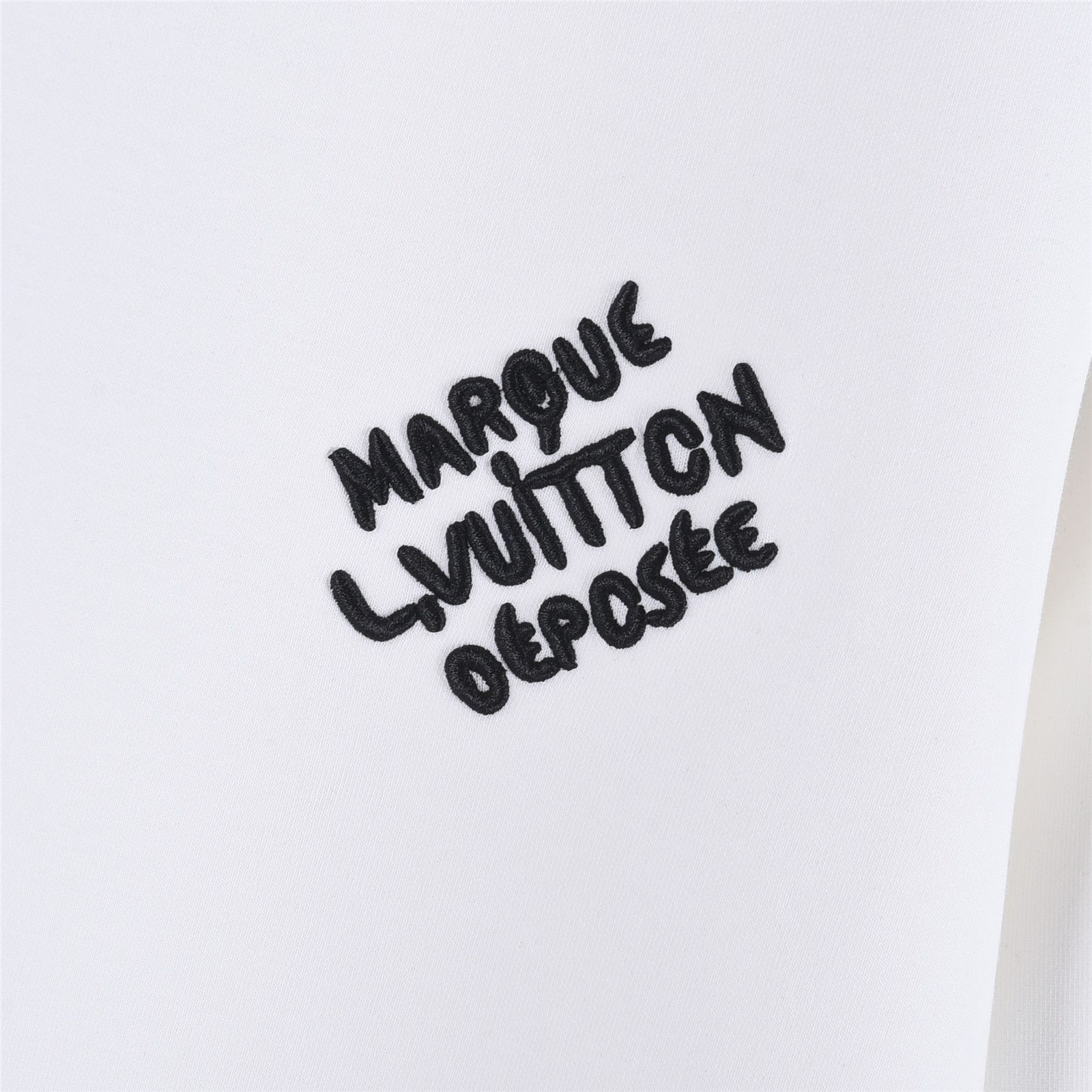 Louis Vuitton 路易威登 LV 25ss 胸前刺绣字母太空棉卫衣