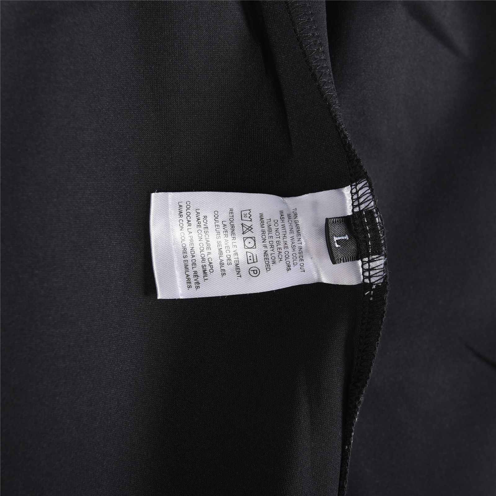 Prada/普拉达 2025ss 撞线后口袋三角标 2025最新款休闲经典时尚长裤 Prada/普拉达 2025ss 撞线后口袋三角标 2025最新款休闲经典时尚长裤