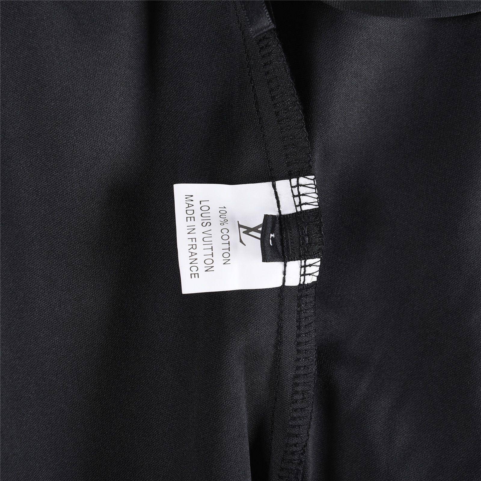 LouisVuitton/路易威登 2025ss 字母刺绣暗纹口袋长裤 LouisVuitton/路易威登 2025ss 字母刺绣暗纹口袋长裤