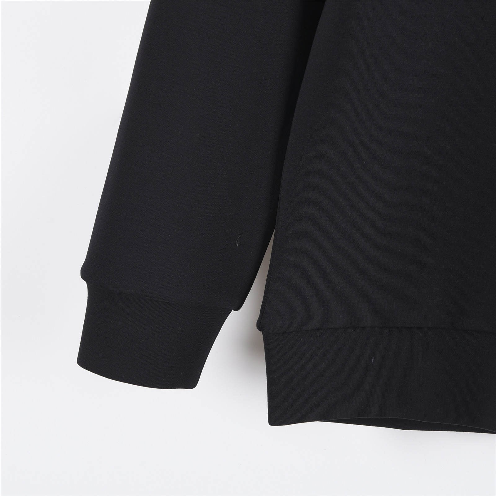 Moncler/蒙口 25ss 经典铃铛小标logo圆领太空棉卫衣