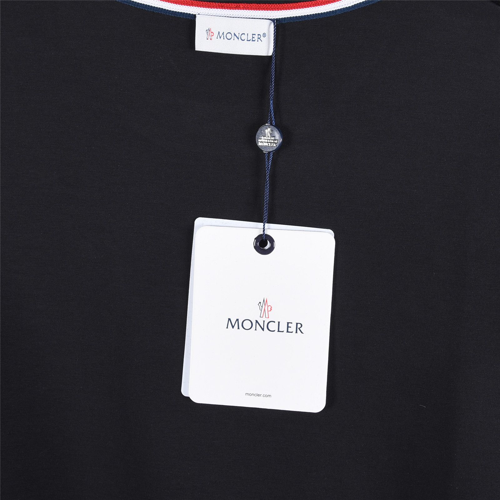 Moncler/蒙口 25ss 经典铃铛小标logo圆领太空棉卫衣