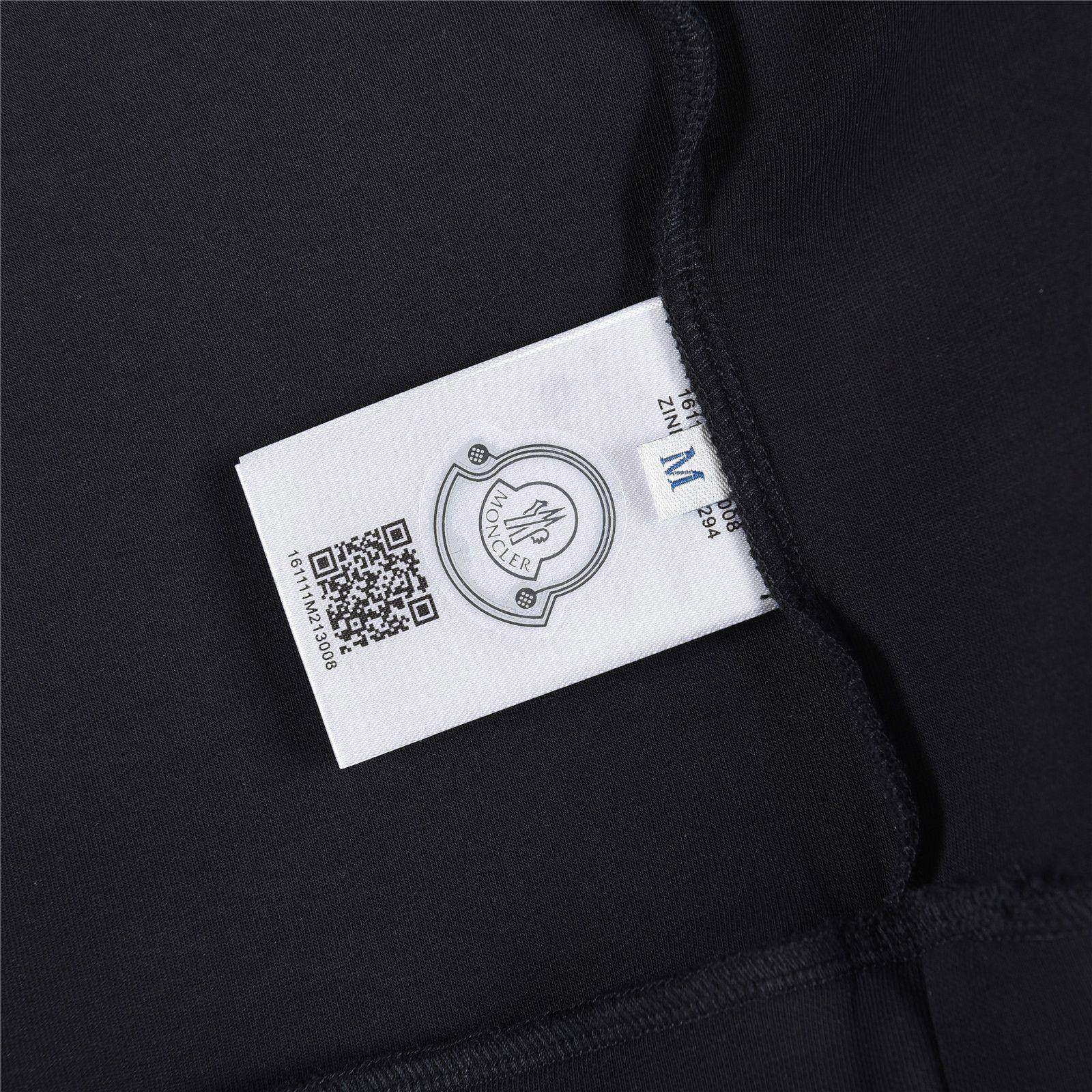 Moncler/蒙口 25ss 经典铃铛小标logo圆领太空棉卫衣