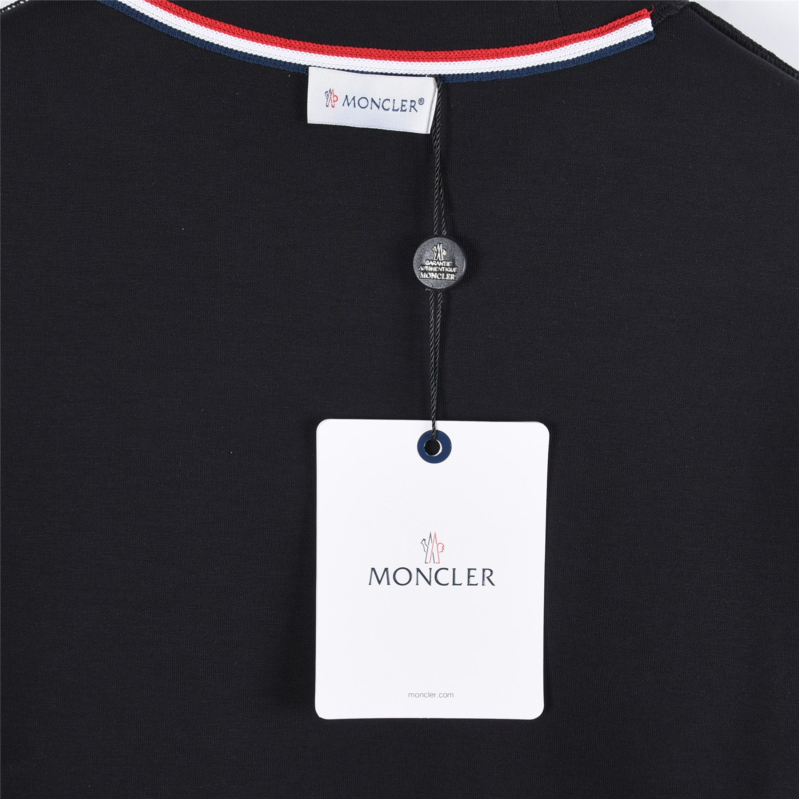 Moncler/蒙口 25ss 三色饰边袖条纹胸前刺绣logo圆领卫衣-High Quatity Cheap Brand wholesale wholesaler seller Clothes Bags handbags Sneakers Top Fashion Clothing Shoes from China Factory Chinese suppliers best Quality Beautiful Price Moncler/蒙口 25ss 三色饰边袖条纹胸前刺绣logo圆领卫衣