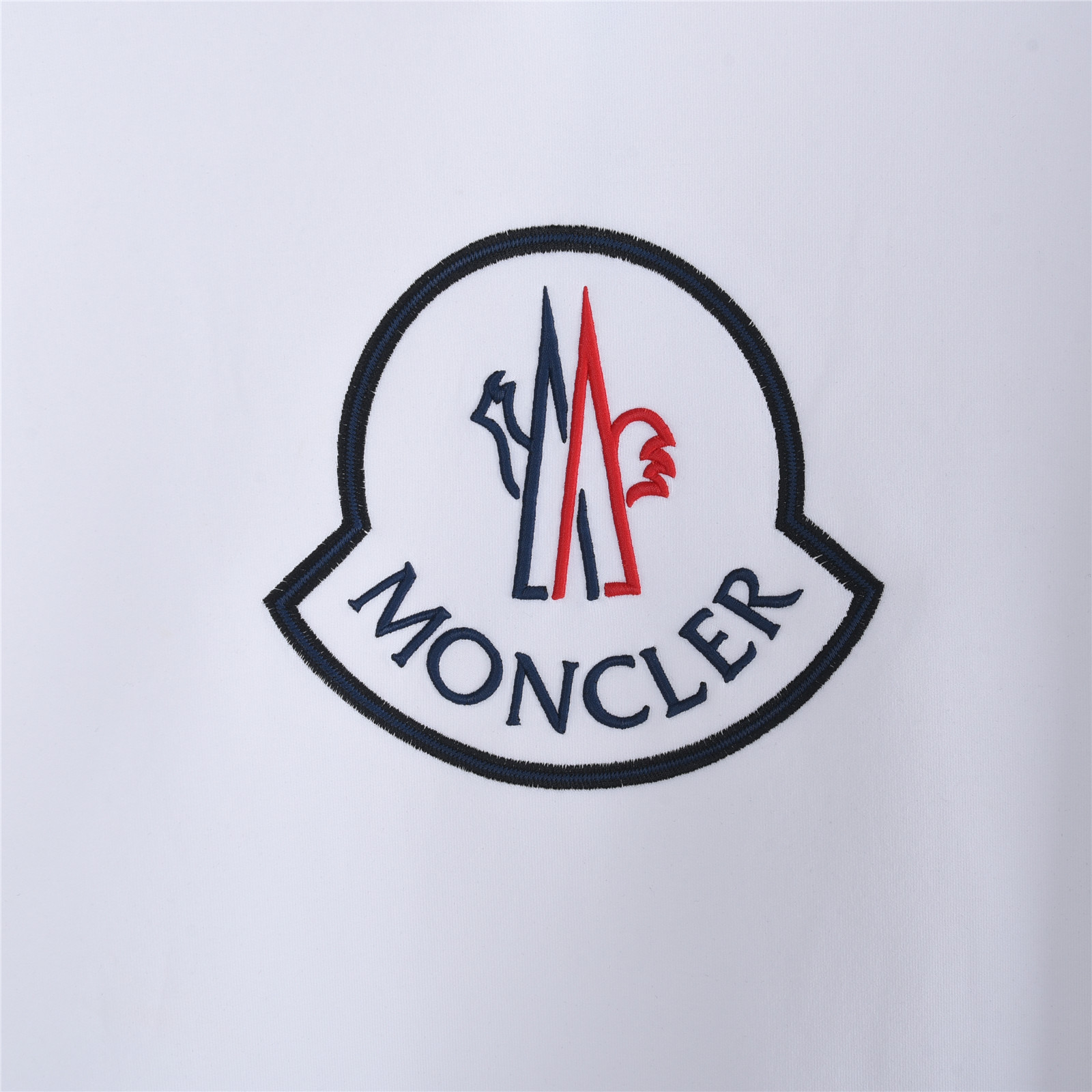 Moncler/蒙口 25ss 胸口刺绣大loqo连帽卫衣 Moncler/蒙口 2025秋冬全新系列单品上线