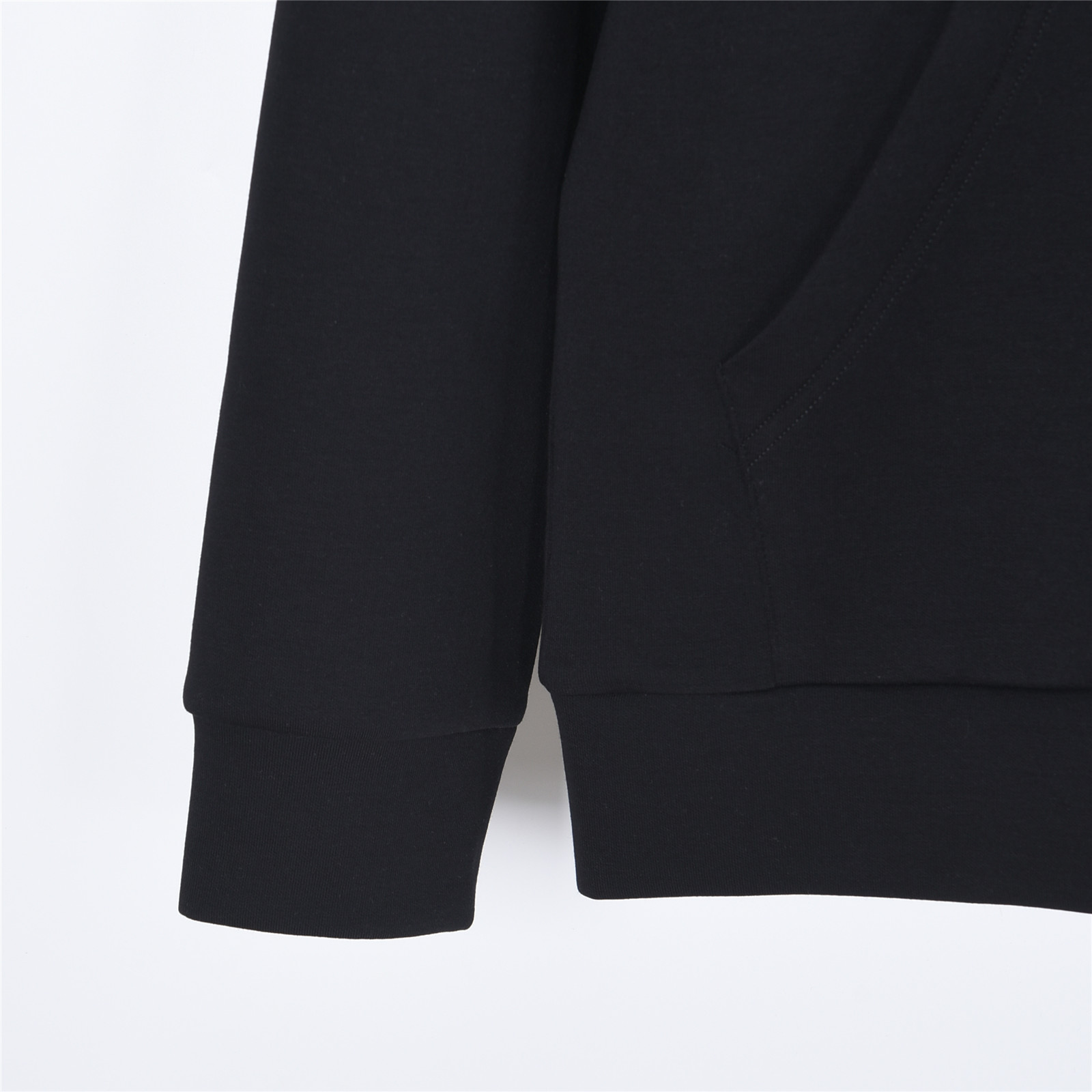Burberry/巴宝莉 胸口圆圈刺绣战马手臂格纹贴布连帽卫衣白色 黑色