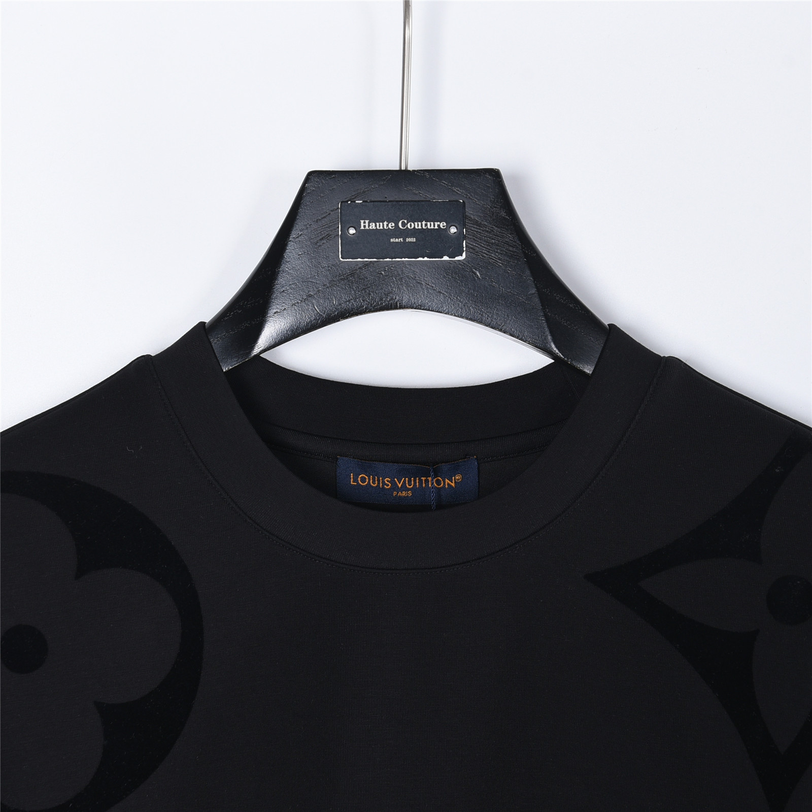 LouisVuitton/路易威登25ssLV大LOGO植绒满印长袖 黑色 白色