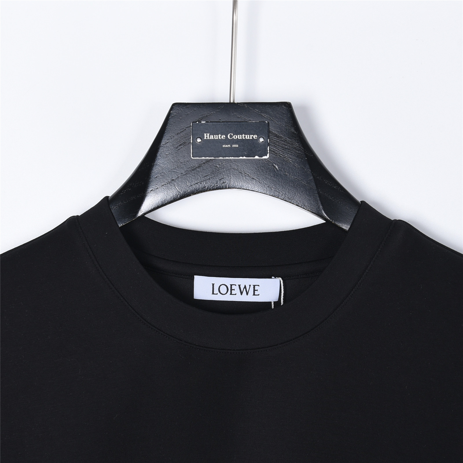 Loewe/罗意威25Ss经典刺绣logo袖子字母刺绣短袖 黑色 白色