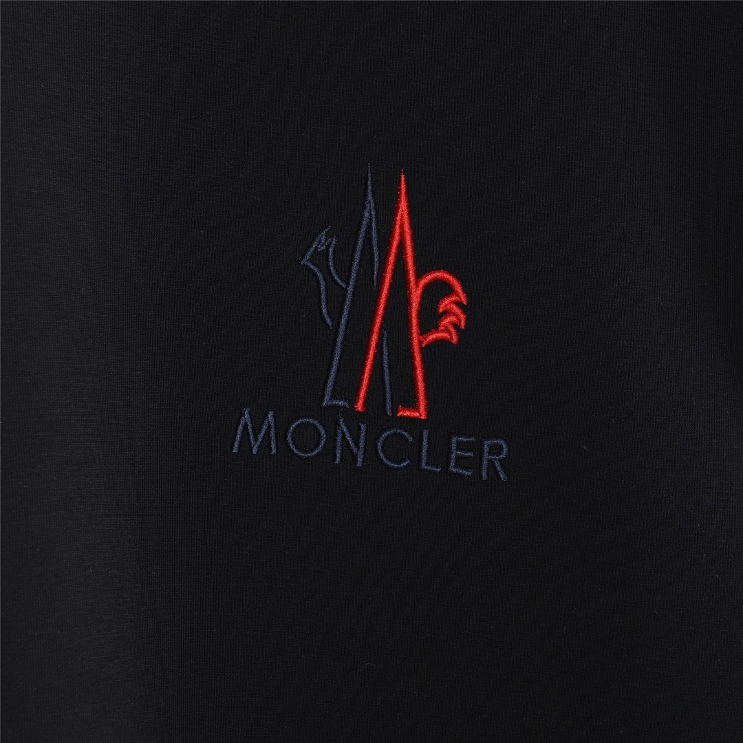 Moncler/蒙口25ss经典刺绣logo短袖 Moncler/蒙口2025秋冬太空棉字母刺绣logo时尚百搭打底圆领短袖衫