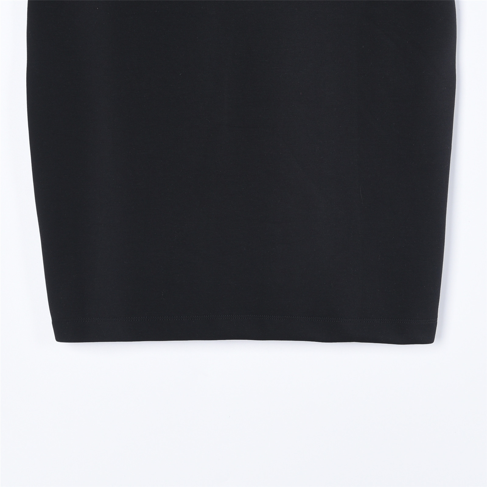 Moncler/蒙口25ss经典刺绣logo短袖 Moncler/蒙口2025秋冬太空棉字母刺绣logo时尚百搭打底圆领短袖衫