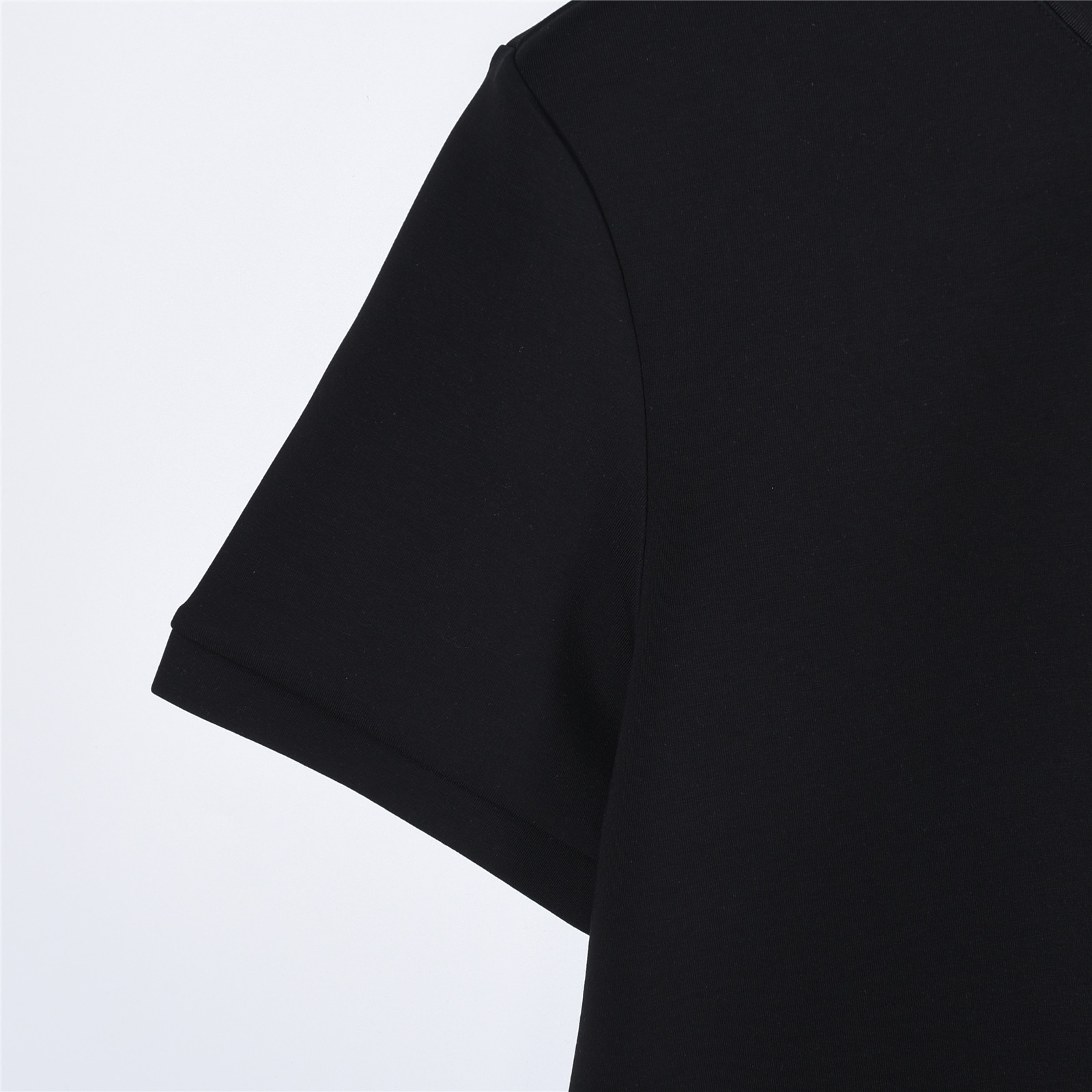 Moncler/蒙口25ss经典刺绣logo短袖 Moncler/蒙口2025秋冬太空棉字母刺绣logo时尚百搭打底圆领短袖衫