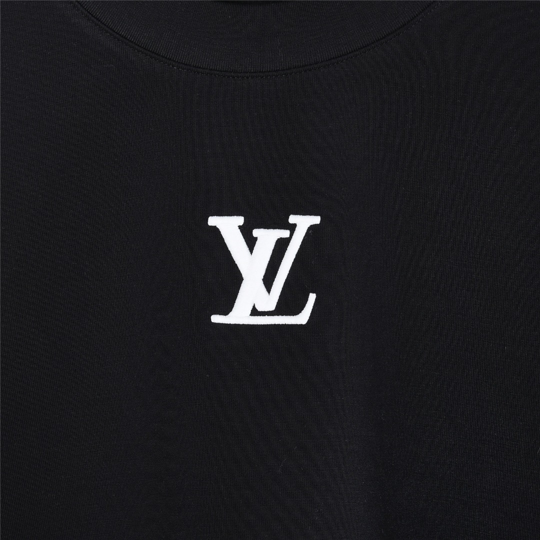 LouisVuitton/路易威登25ss胸口经典刺绣logo短袖 LouisVuitton/路易威登2025秋冬太空棉字母刺绣logo时尚百搭打底圆领短袖衫