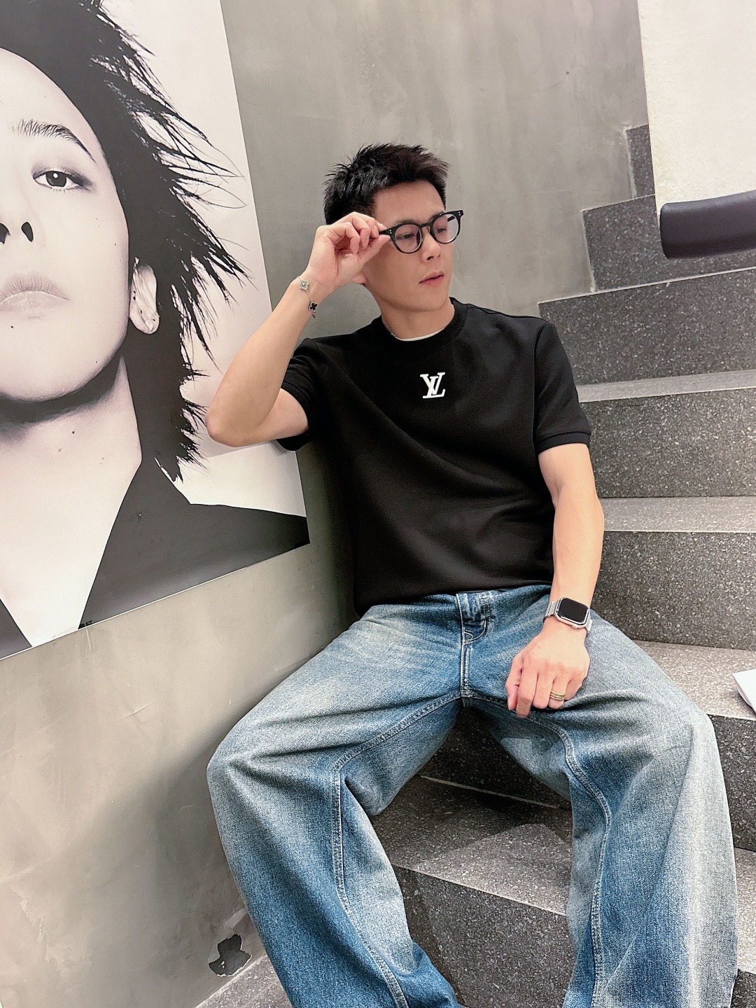 LouisVuitton/路易威登25ss胸口经典刺绣logo短袖 上身效果#