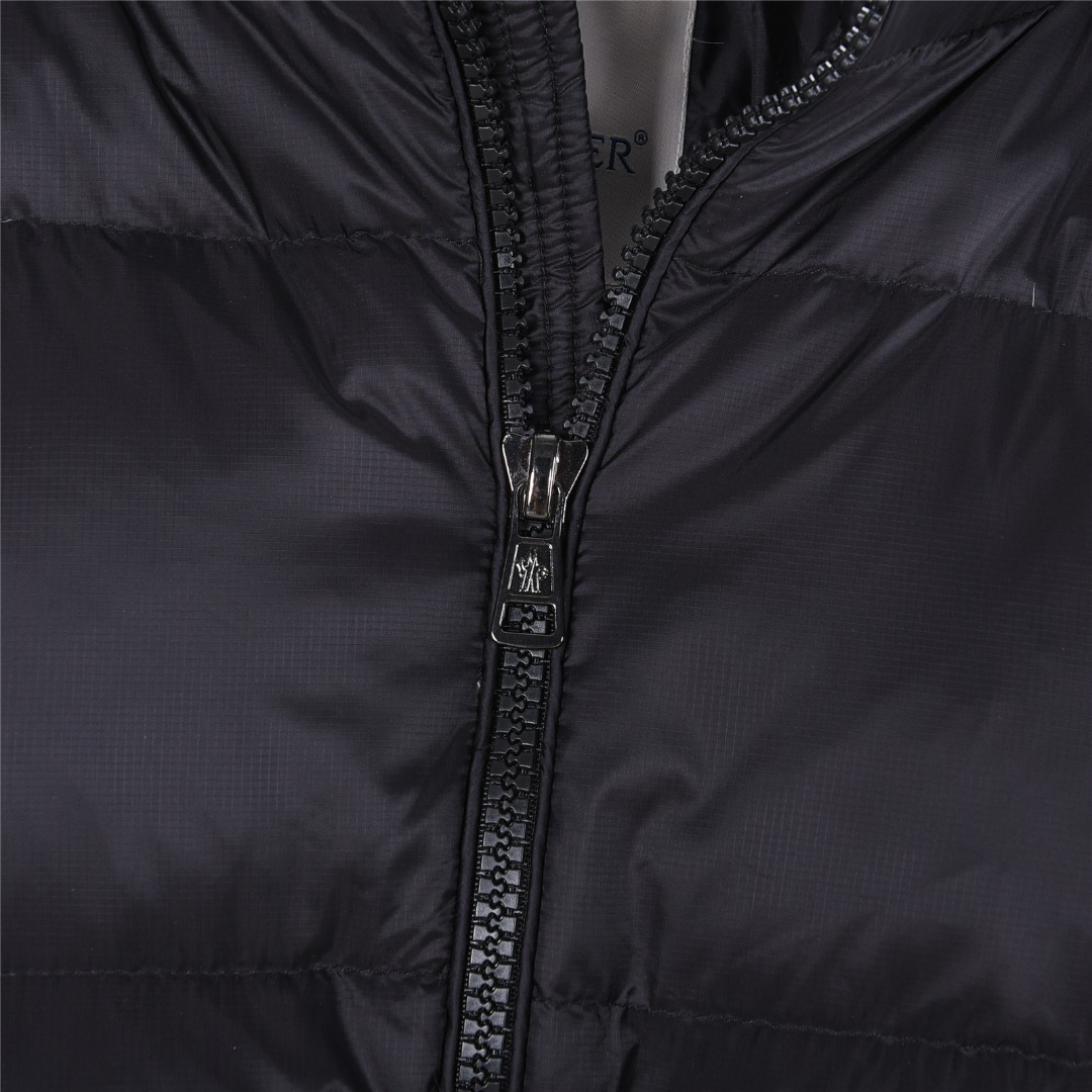 MONCLER/蒙口 新款玛雅连帽羽绒服 黑色 灰色