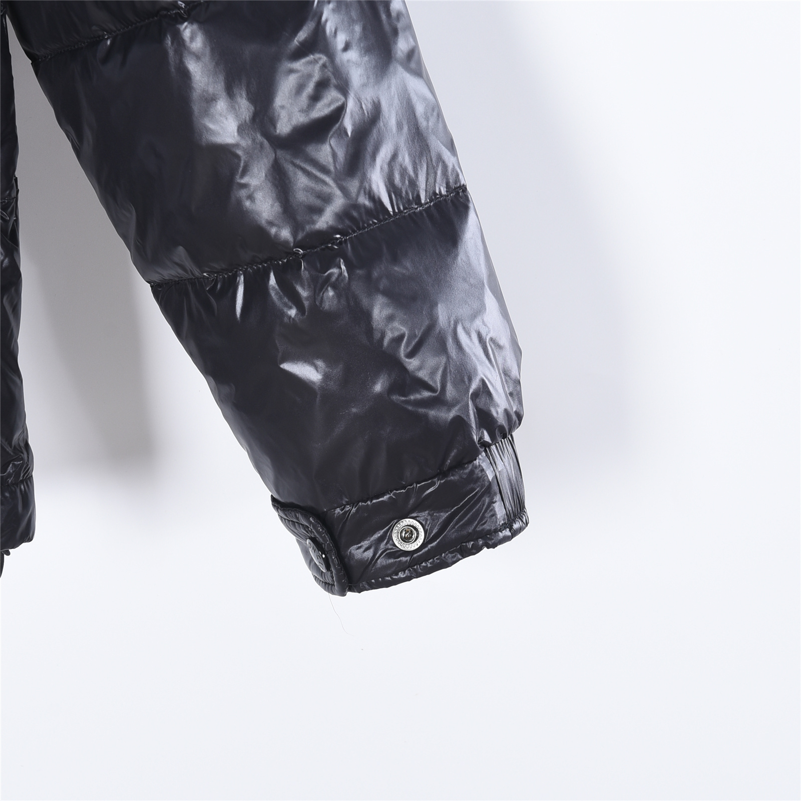 Moncler/蒙口玛雅陈奕迅同款羽绒服 连帽羽绒服 黑色