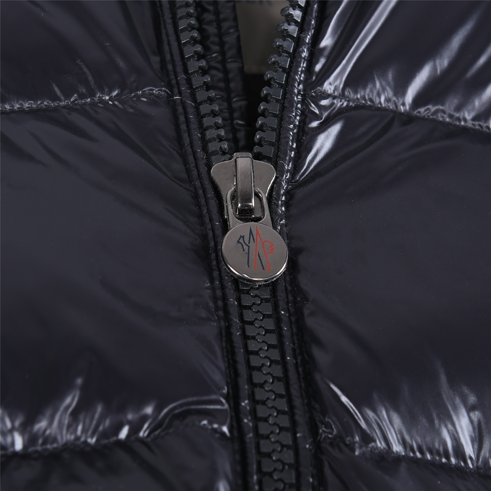 Moncler/蒙口玛雅陈奕迅同款羽绒服 连帽羽绒服 黑色