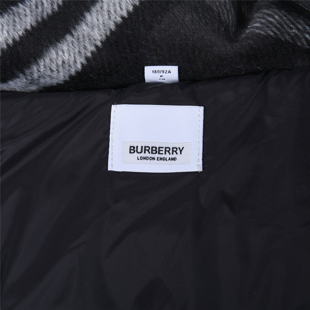 Burberry/巴宝莉手臂拆卸连帽羽绒服