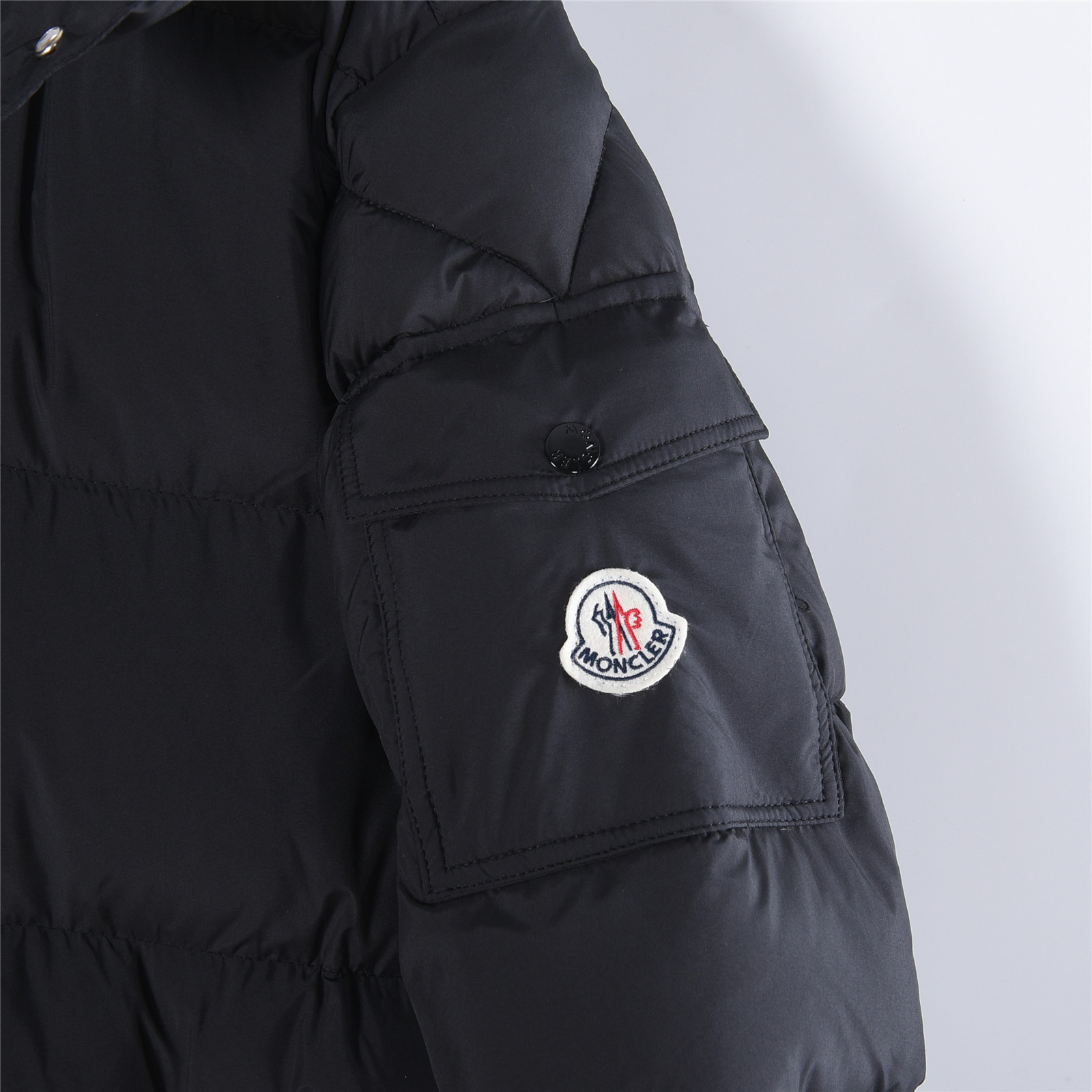 MONCLER/蒙口 玛雅在MAYA陈奕迅长款羽绒服