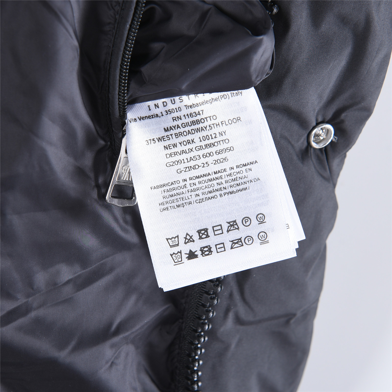 MONCLER/蒙口 玛雅在MAYA陈奕迅长款羽绒服