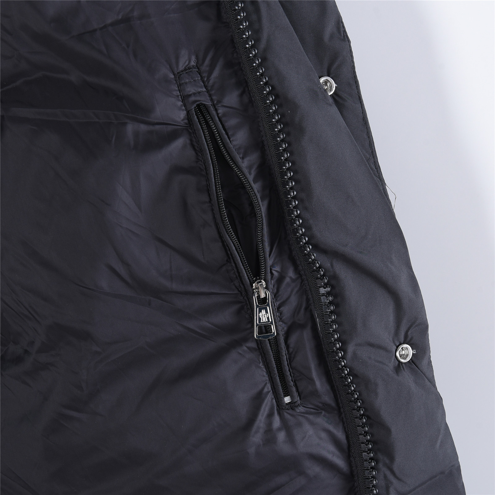 MONCLER/蒙口 玛雅在MAYA陈奕迅长款羽绒服
