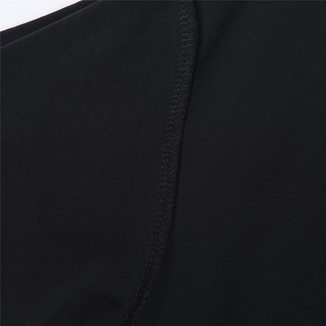 BALENCIAGA巴黎世家BLCG撞色线条爱心短袖T恤-Chinese UA Cheap High Quatity Brand Clothes Bags handbags Sneakers wholesale wholesaler seller from China Factory suppliers Fashion Clothing Shoes best Quality Beautiful Price BALENCIAGA巴黎世家BLCG撞色线条爱心短袖T恤