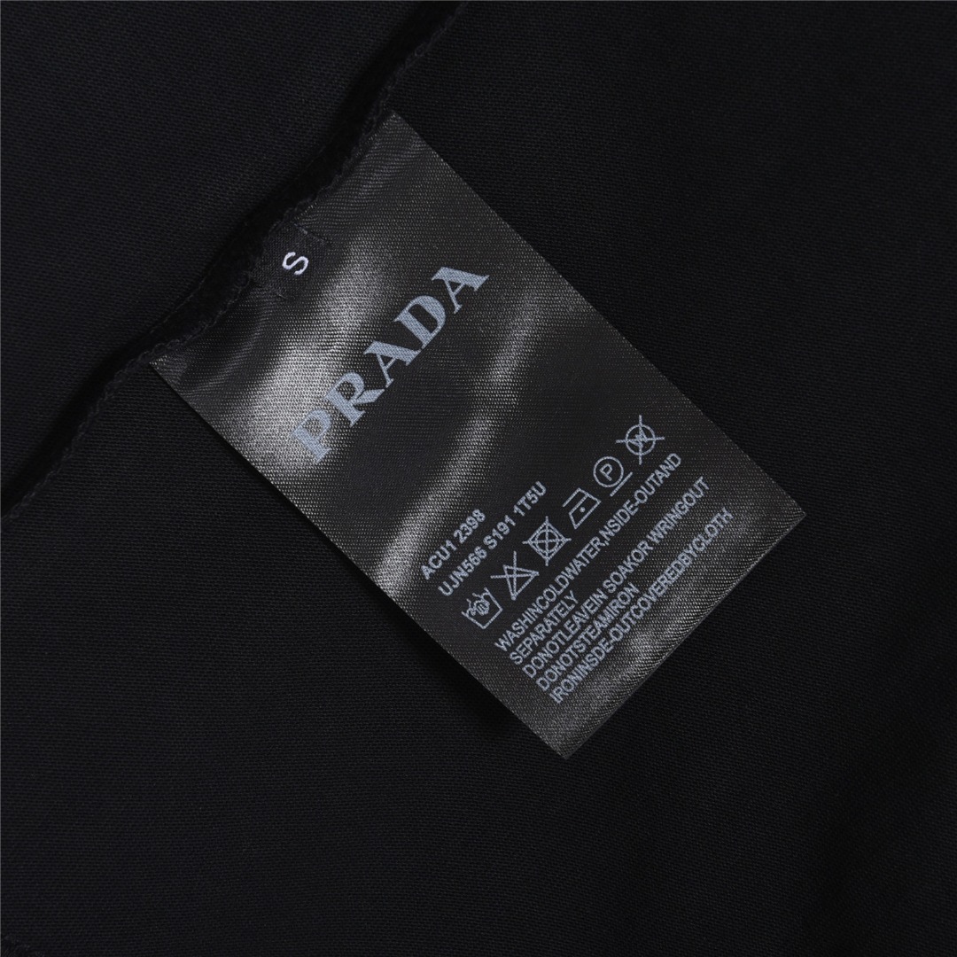 PRADA 普拉达极简三角标框架印花短袖-Chinese UA Cheap High Quatity Brand Clothes Bags handbags Sneakers wholesale wholesaler seller from China Factory suppliers Fashion Clothing Shoes best Quality Beautiful Price PRADA 普拉达极简三角标框架印花短袖