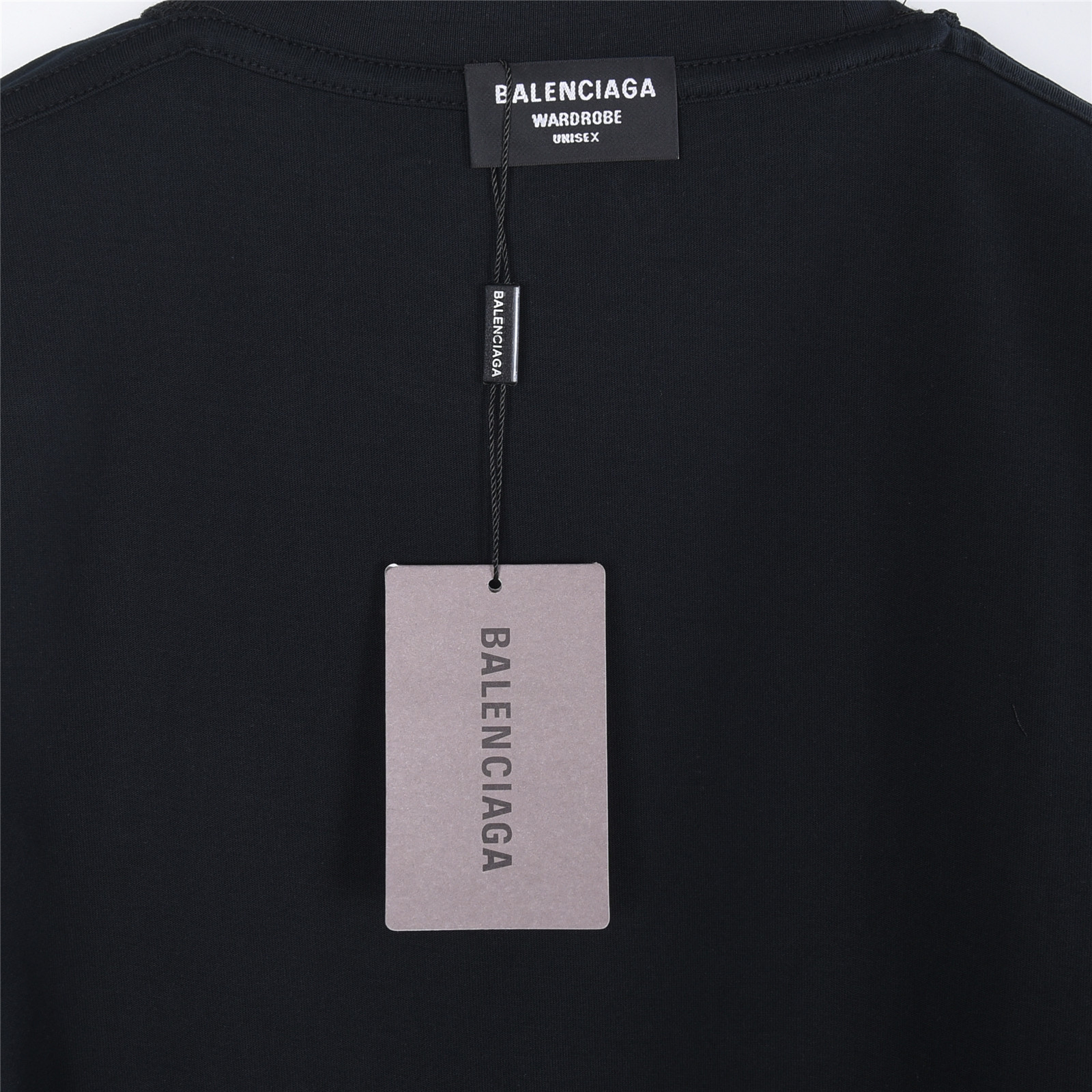 Balenciag 巴黎世家多语言彩虹字母印花T恤 新款洗水磨破标识图案短袖T恤-Chinese UA Cheap High Quatity Brand Clothes Bags handbags Sneakers wholesale wholesaler seller from China Factory suppliers Fashion Clothing Shoes best Quality Beautiful Price Balenciag 巴黎世家多语言彩虹字母印花T恤 新款洗水磨破标识图案短袖T恤