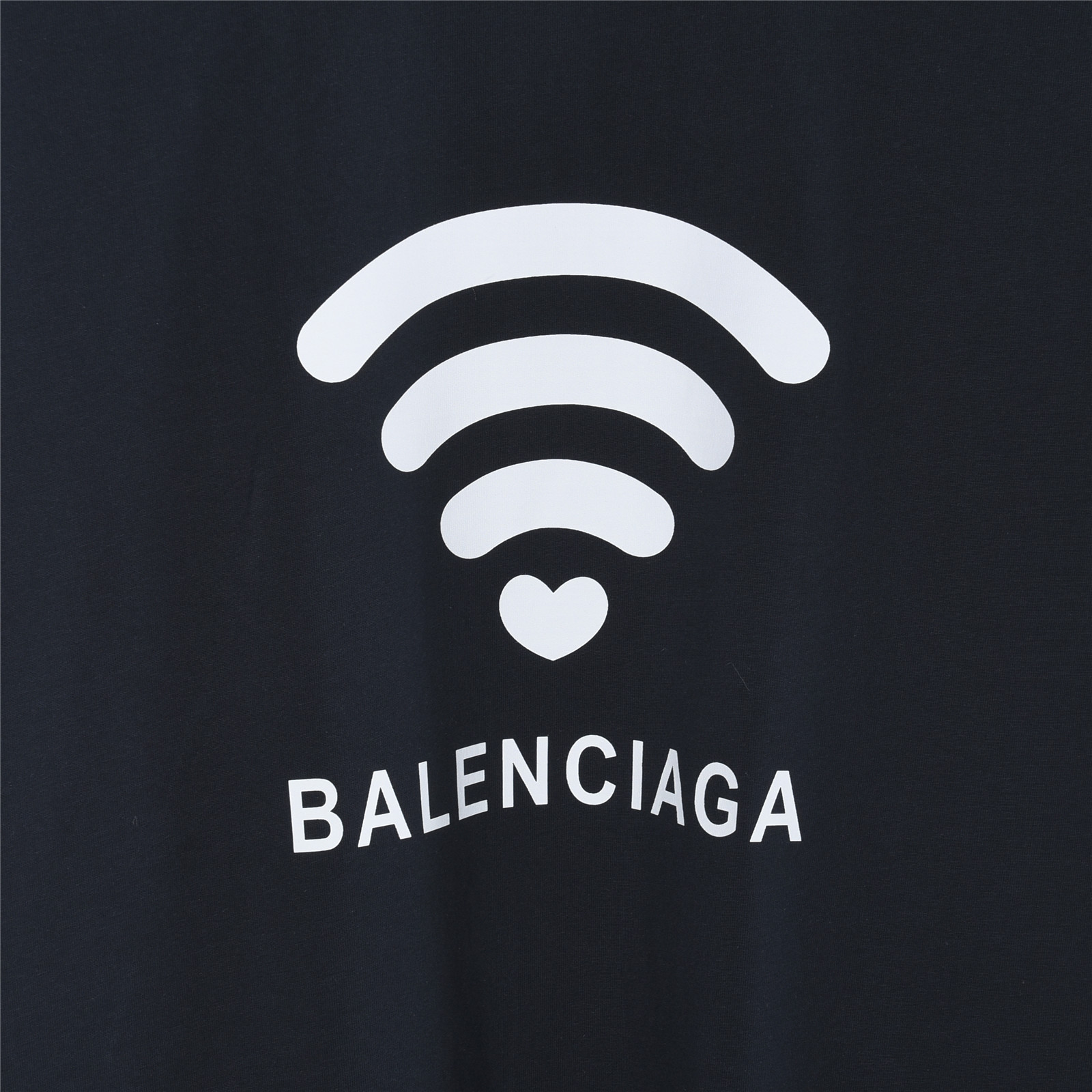 Balenciag 巴黎世家爱心WiFI信号大廓形短袖T恤-Chinese UA Cheap High Quatity Brand Clothes Bags handbags Sneakers wholesale wholesaler seller from China Factory suppliers Fashion Clothing Shoes best Quality Beautiful Price Balenciag 巴黎世家爱心WiFI信号大廓形短袖T恤