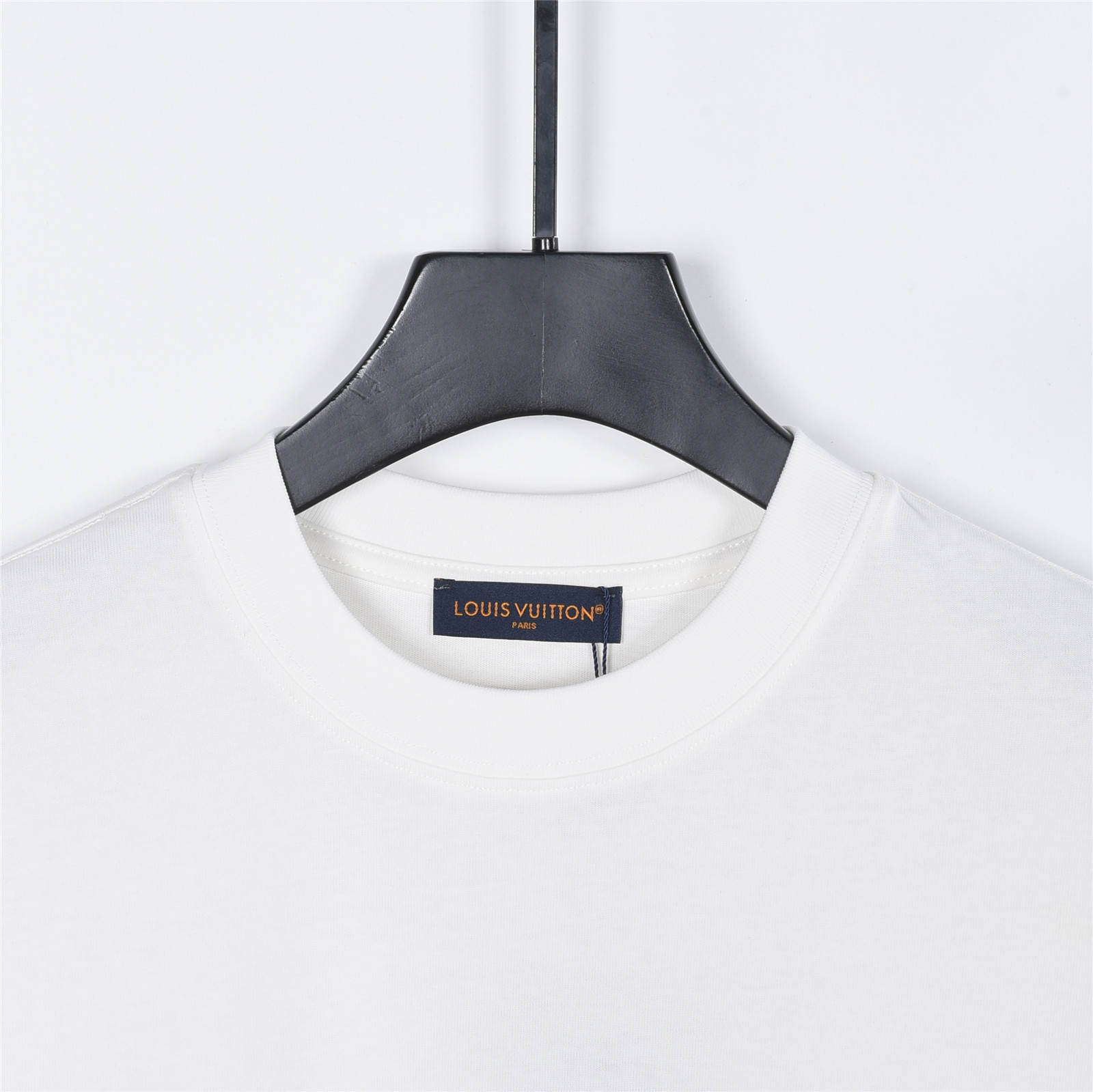 LouisVuitton/路易威登蓝调涂鸦LV印花短袖T恤 黑色 白色-Top High Quatity Cheap Sneakers Fashion Clothing Clothes Bags handbags Shoes of all Brand wholesale With The best Quality And Beautiful Price from China Factory Chinese suppliers wholesaler seller LouisVuitton/路易威登蓝调涂鸦LV印花短袖T恤 黑色 白色