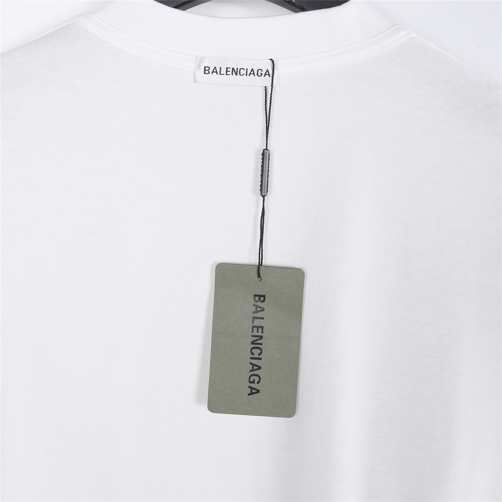 Balenciaga/巴黎世家 斜向花体字母短袖T恤 黑色 白色-莆田鞋,莆田鞋货源,高仿鞋,高仿鞋货源,安福档口,莆田高仿鞋,莆田鞋批发,高仿鞋批发,莆田高仿运动鞋,高仿运动鞋,莆田运动鞋 Balenciaga/巴黎世家 斜向花体字母短袖T恤 黑色 白色