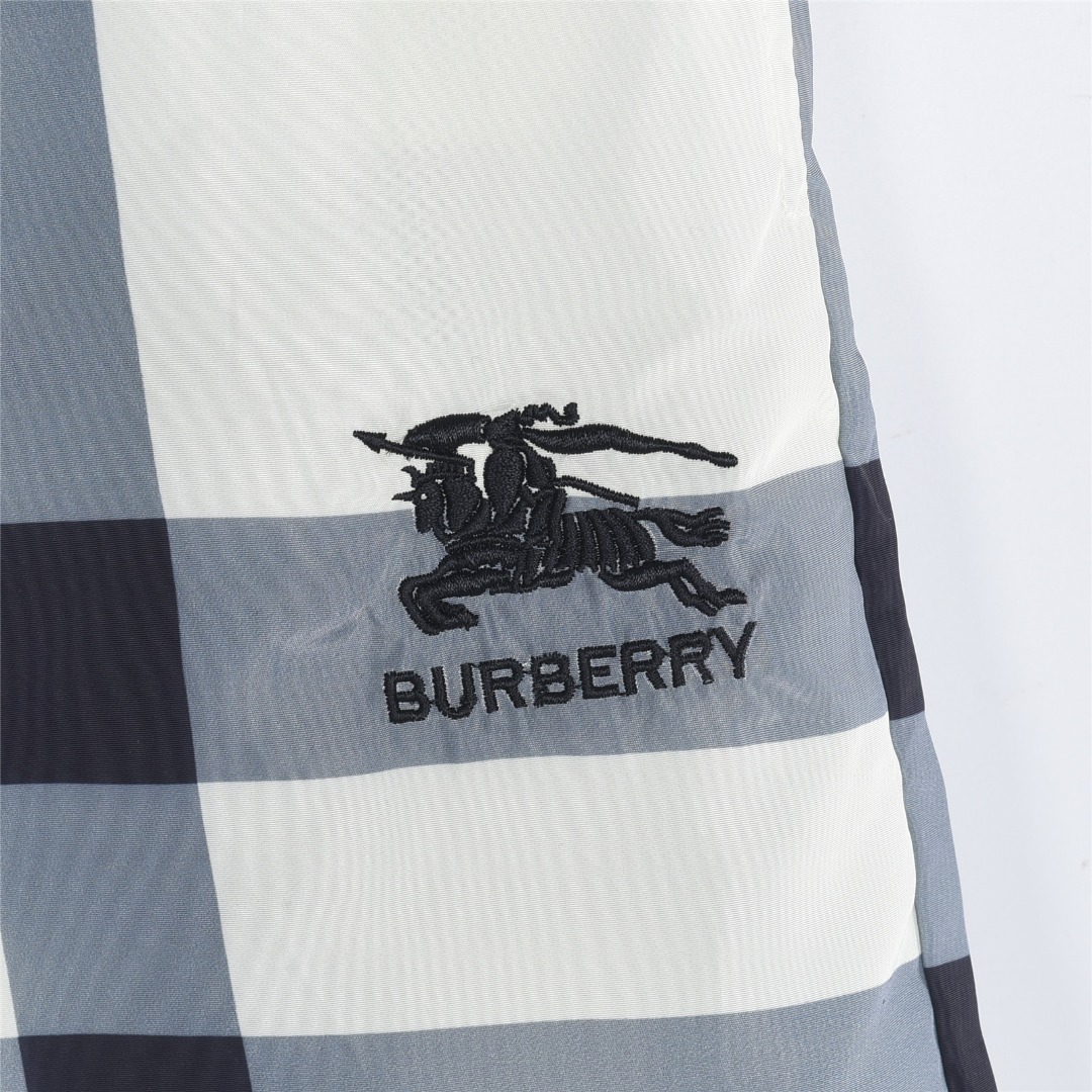 Burberry/巴宝莉格纹战马标沙滩短裤 腰际抽绳款沙滩休闲短裤白色 蓝色