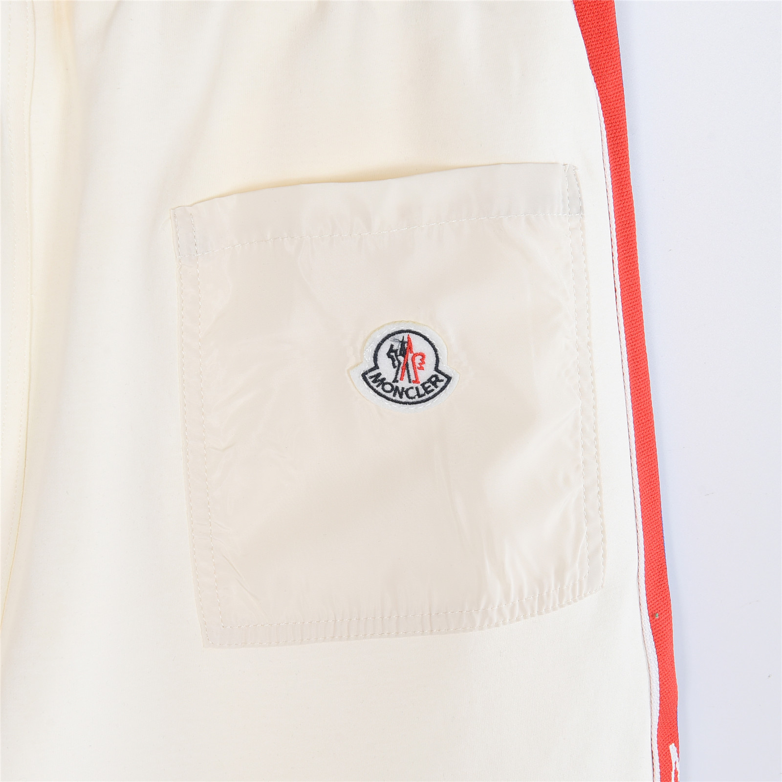 Moncler/蒙口侧边织带字母短裤 极简廓形 高腰剪裁搭配利落裤线 黑色 白色-Top High Quatity Cheap Sneakers Fashion Clothing Clothes Bags handbags Shoes of all Brand wholesale With The best Quality And Beautiful Price from China Factory Chinese suppliers wholesaler seller Moncler/蒙口侧边织带字母短裤 极简廓形 高腰剪裁搭配利落裤线 黑色 白色