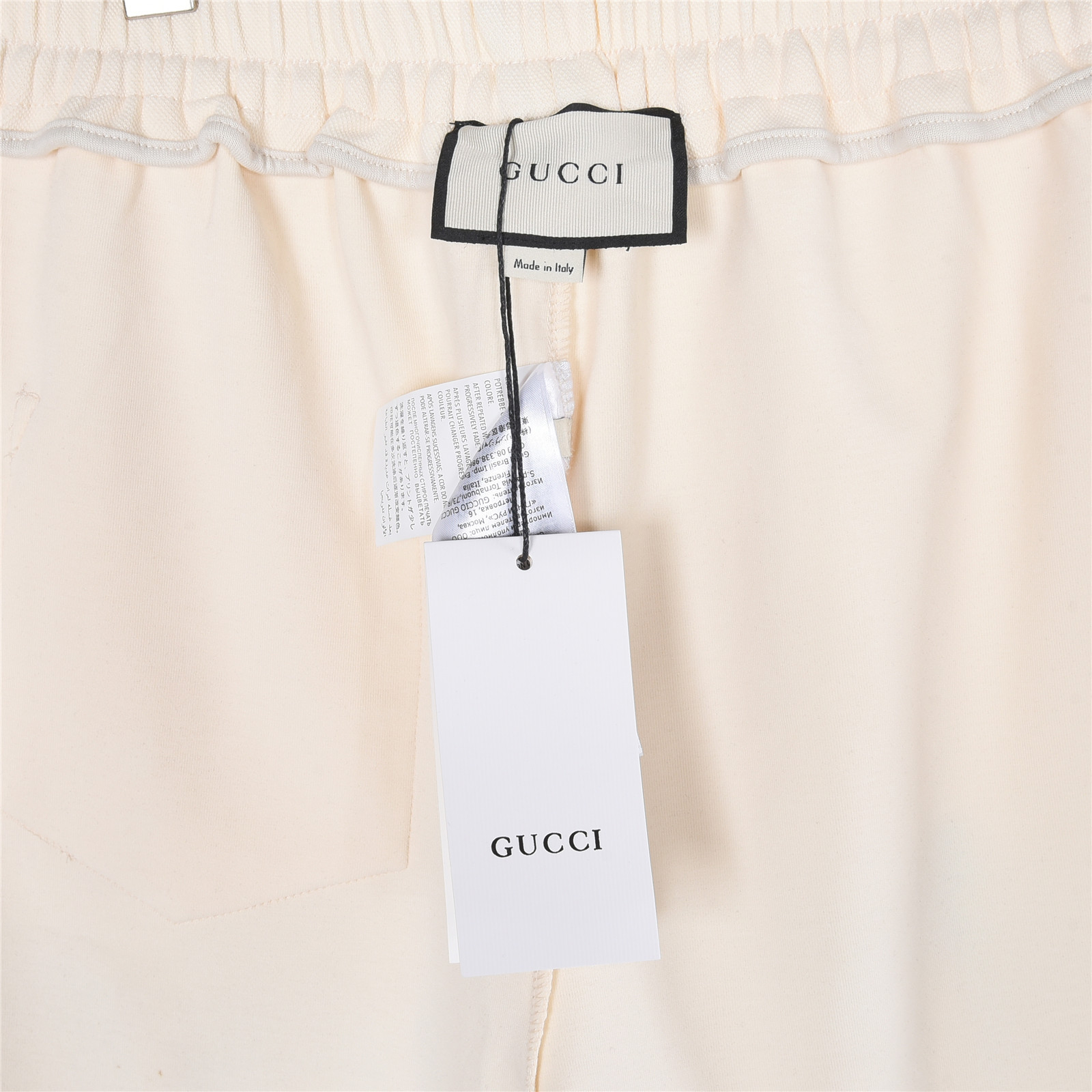 Gucci/古驰 CCIGU大字母印花抽绳短裤 杏色 黑色-莆田鞋,莆田鞋货源,高仿鞋,高仿鞋货源,安福档口,莆田高仿鞋,莆田鞋批发,高仿鞋批发,莆田高仿运动鞋,高仿运动鞋,莆田运动鞋 Gucci/古驰 CCIGU大字母印花抽绳短裤 杏色 黑色