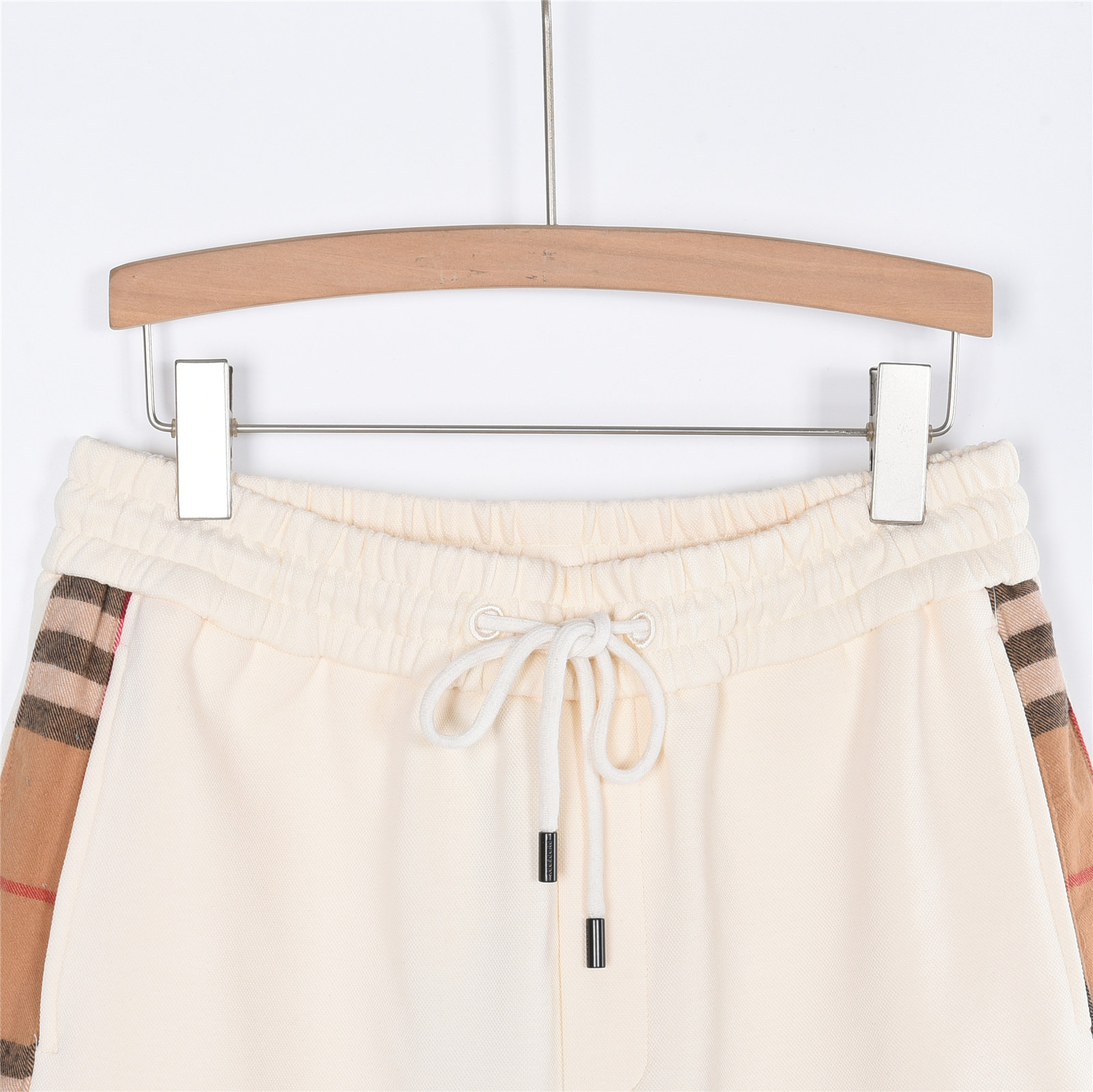 Burberry/巴宝莉战马刺绣侧边格纹短裤 杏色 黑色-Top High Quatity Cheap Sneakers Fashion Clothing Clothes Bags handbags Shoes of all Brand wholesale With The best Quality And Beautiful Price from China Factory Chinese suppliers wholesaler seller Burberry/巴宝莉战马刺绣侧边格纹短裤 杏色 黑色
