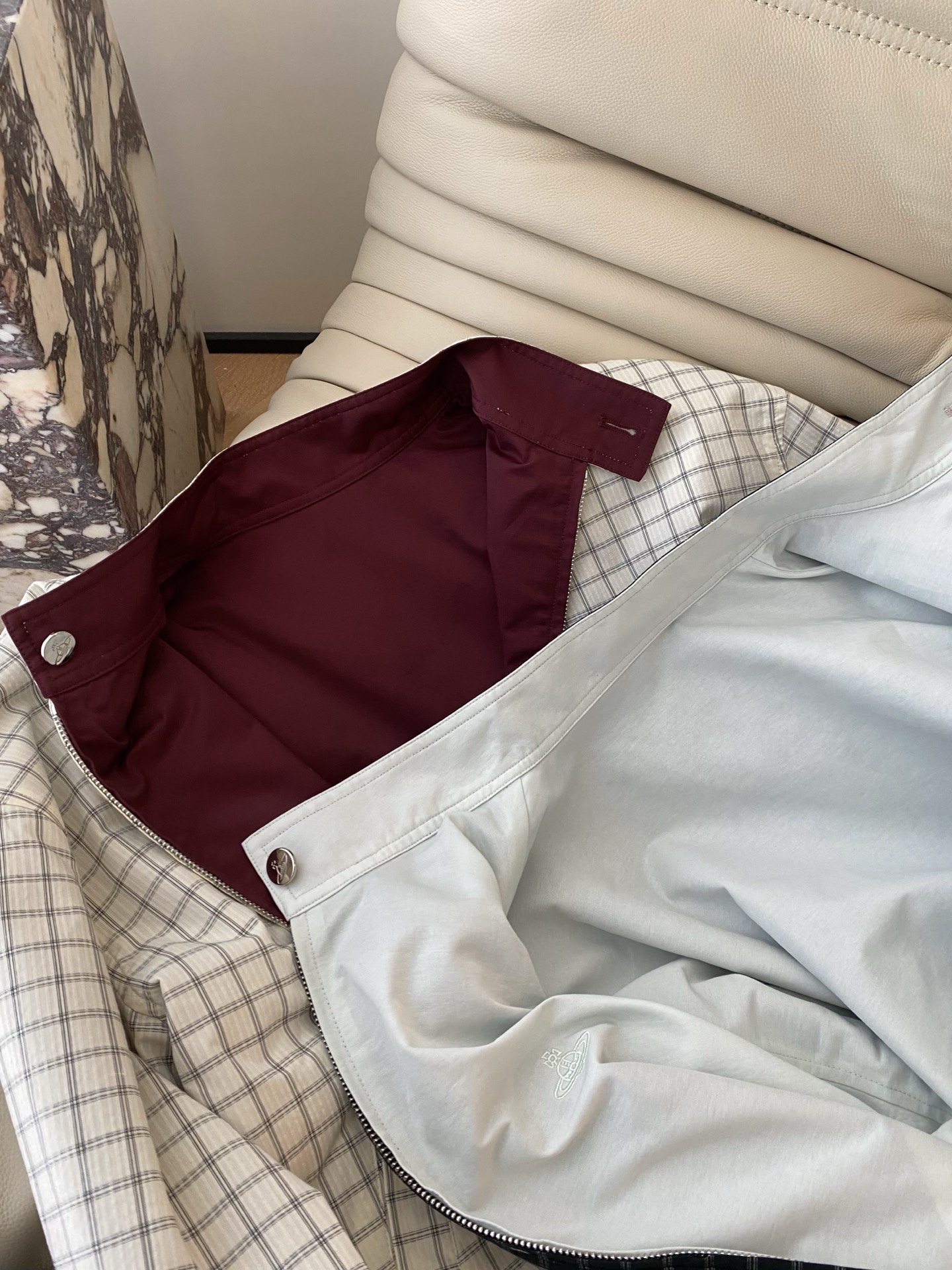 25。F秋冬 复古工装夹克外套 正面两穿 多种穿搭方式 材质非常柔软 经典配色 复古工装风 不分性别穿搭